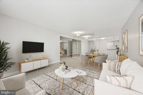 Photo of 800 Avondale Road #7B, WALLINGFORD, PA 19086 (MLS # PADE2102938)