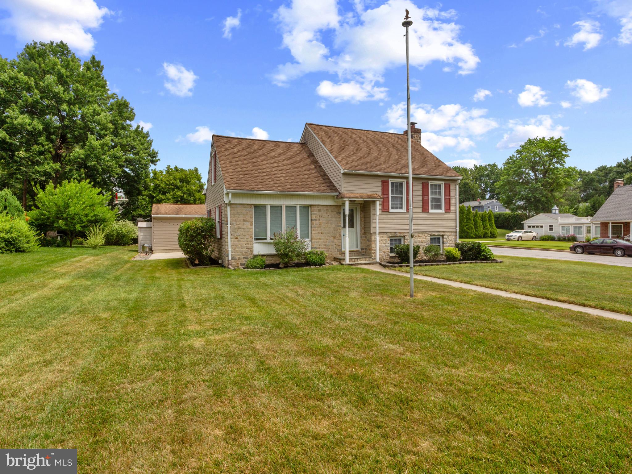 2109 ARLONNE DRIVE
