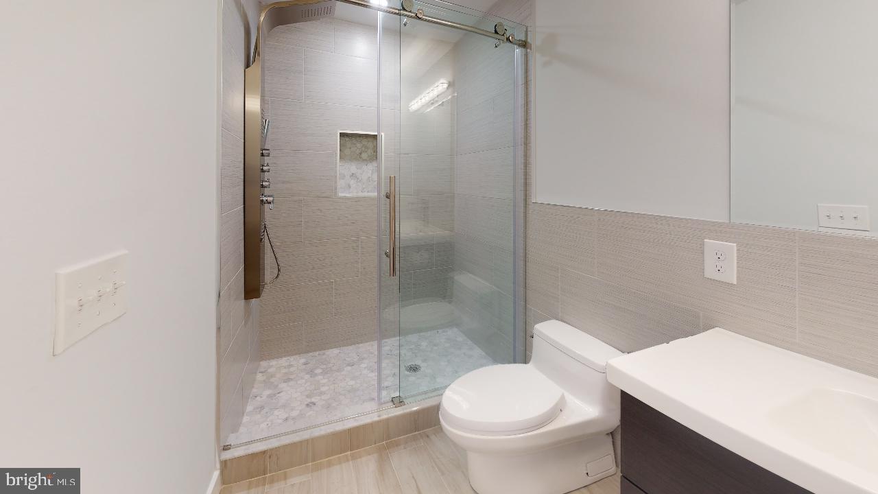 OLDE KENSINGTON - Residential Lease