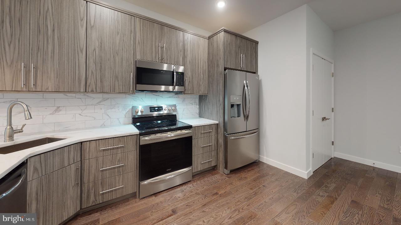 OLDE KENSINGTON - Residential Lease
