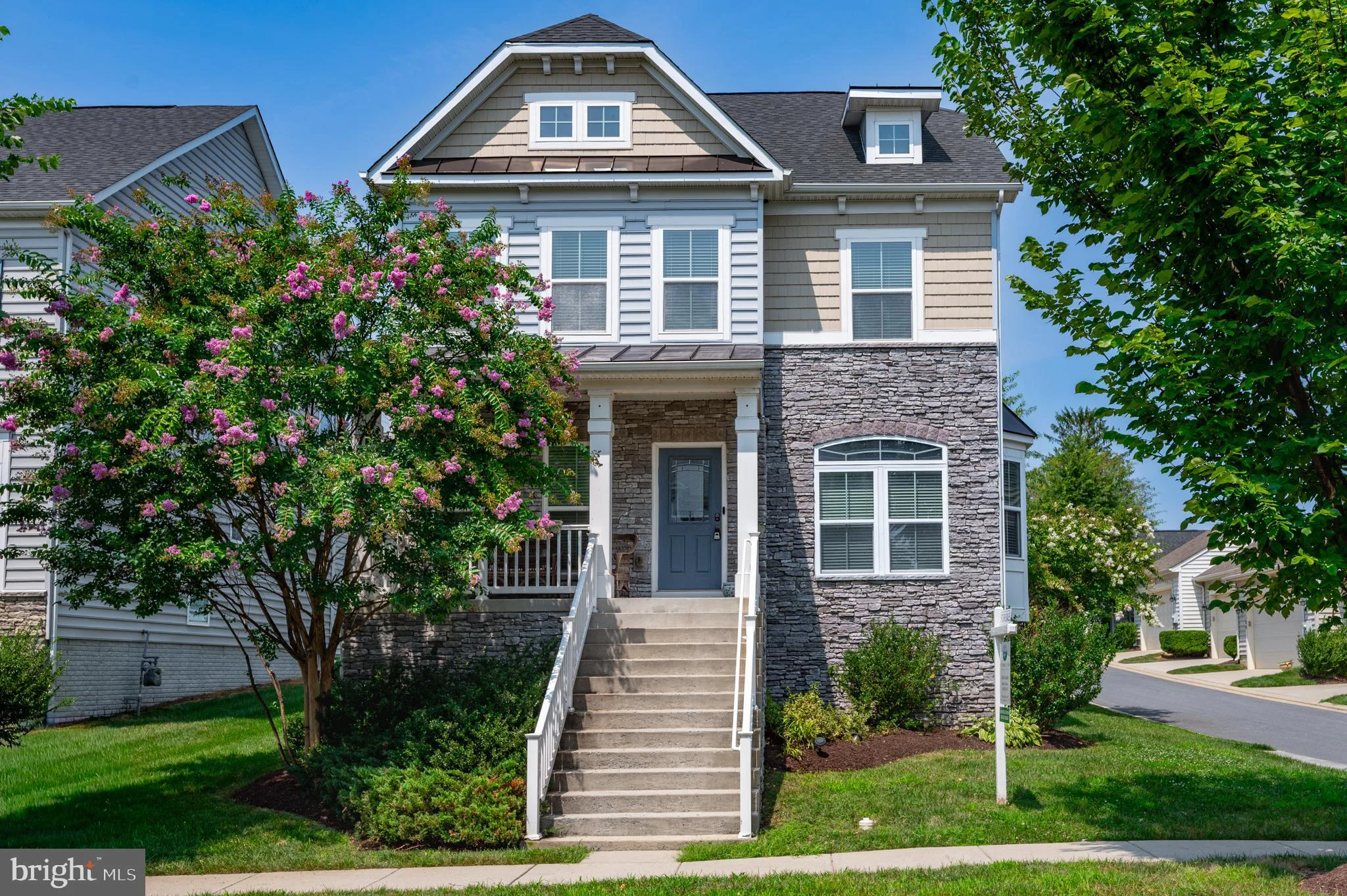 1423 Village Green Way