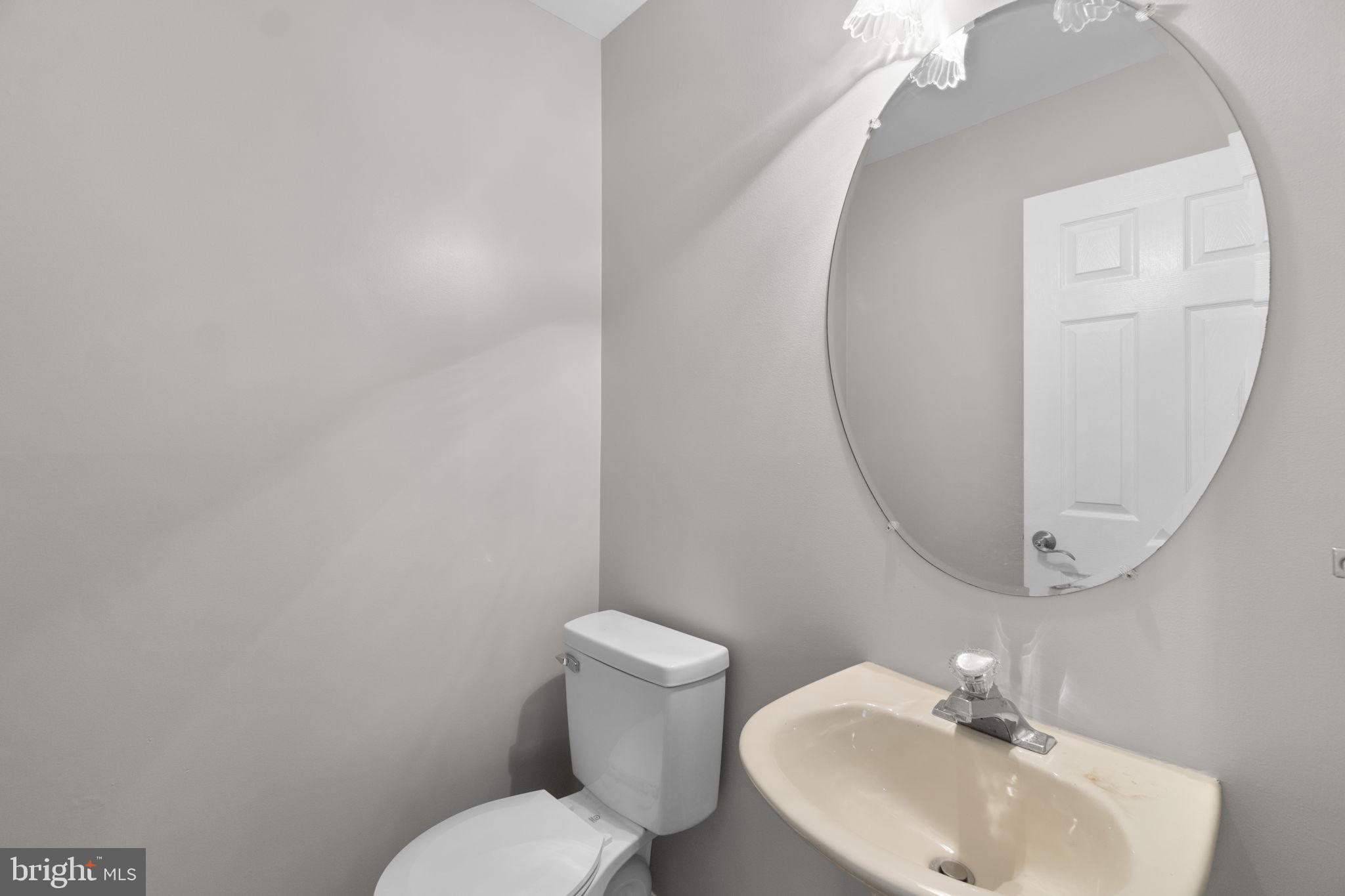 GOLDSBOROUGH MANOR - Residential