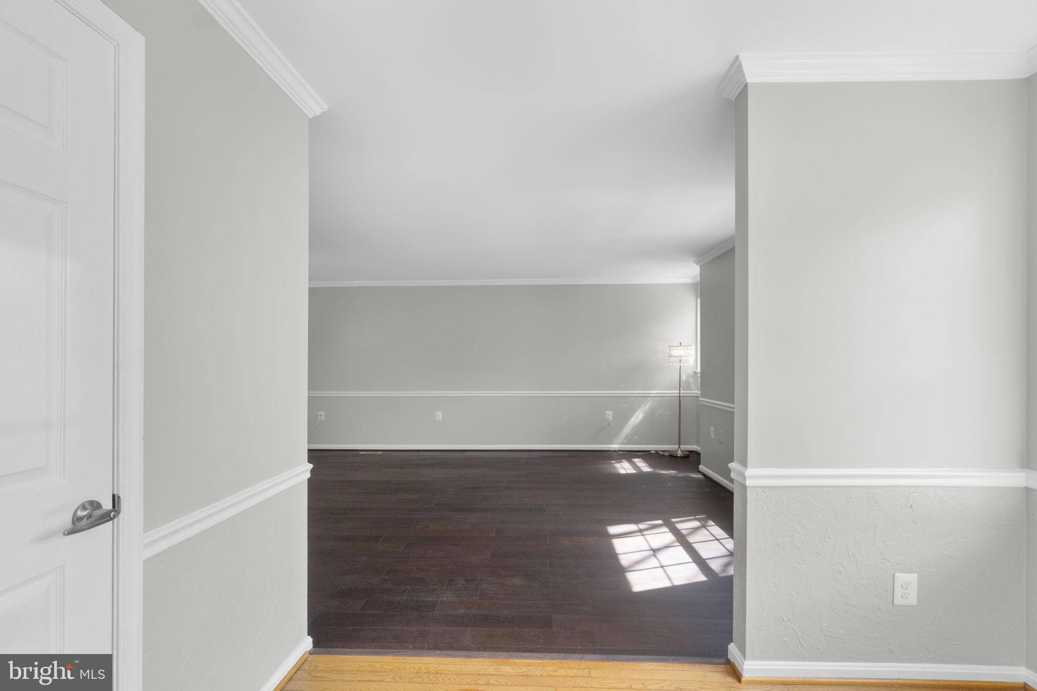 GOLDSBOROUGH MANOR - Residential
