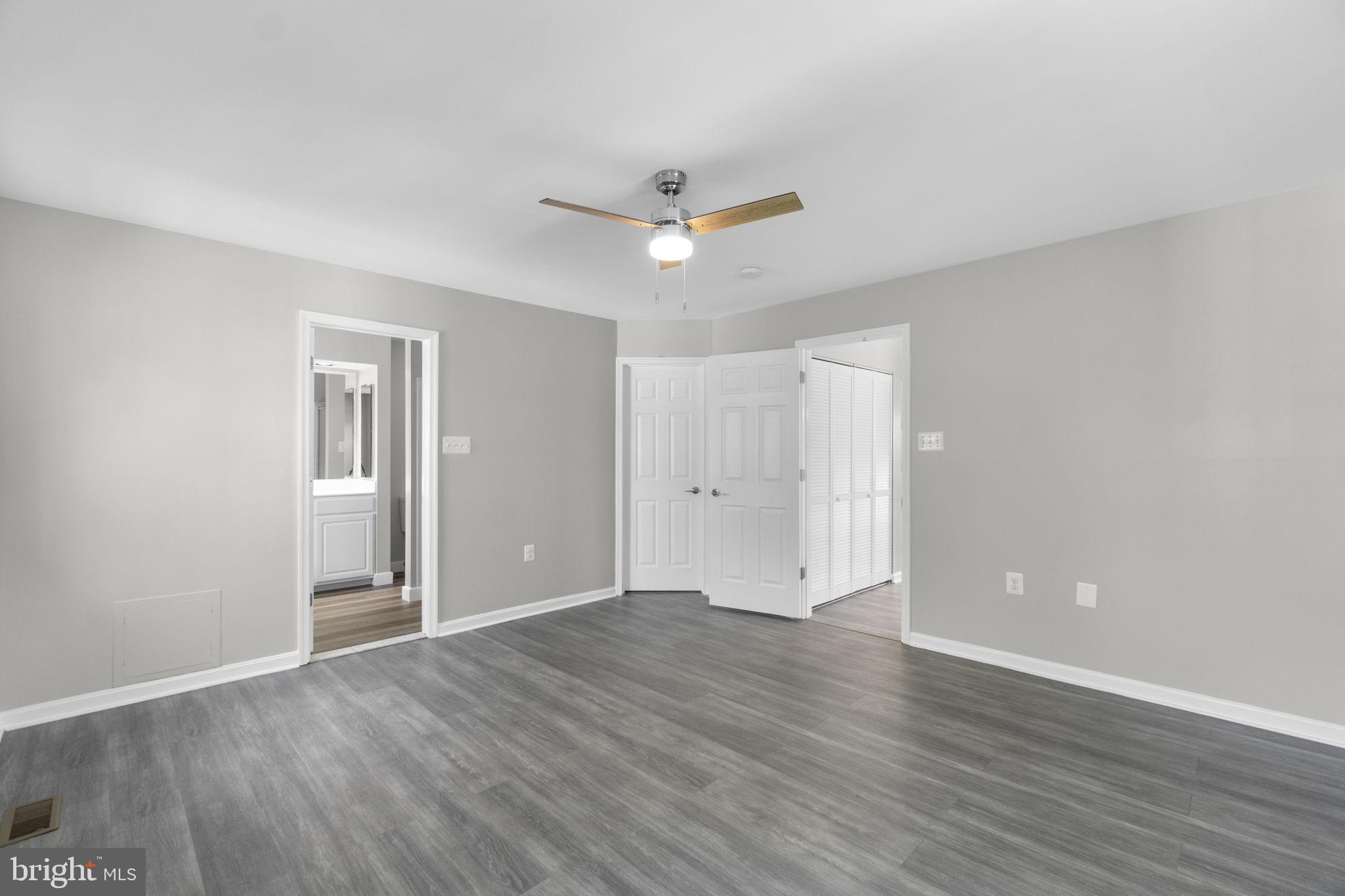GOLDSBOROUGH MANOR - Residential