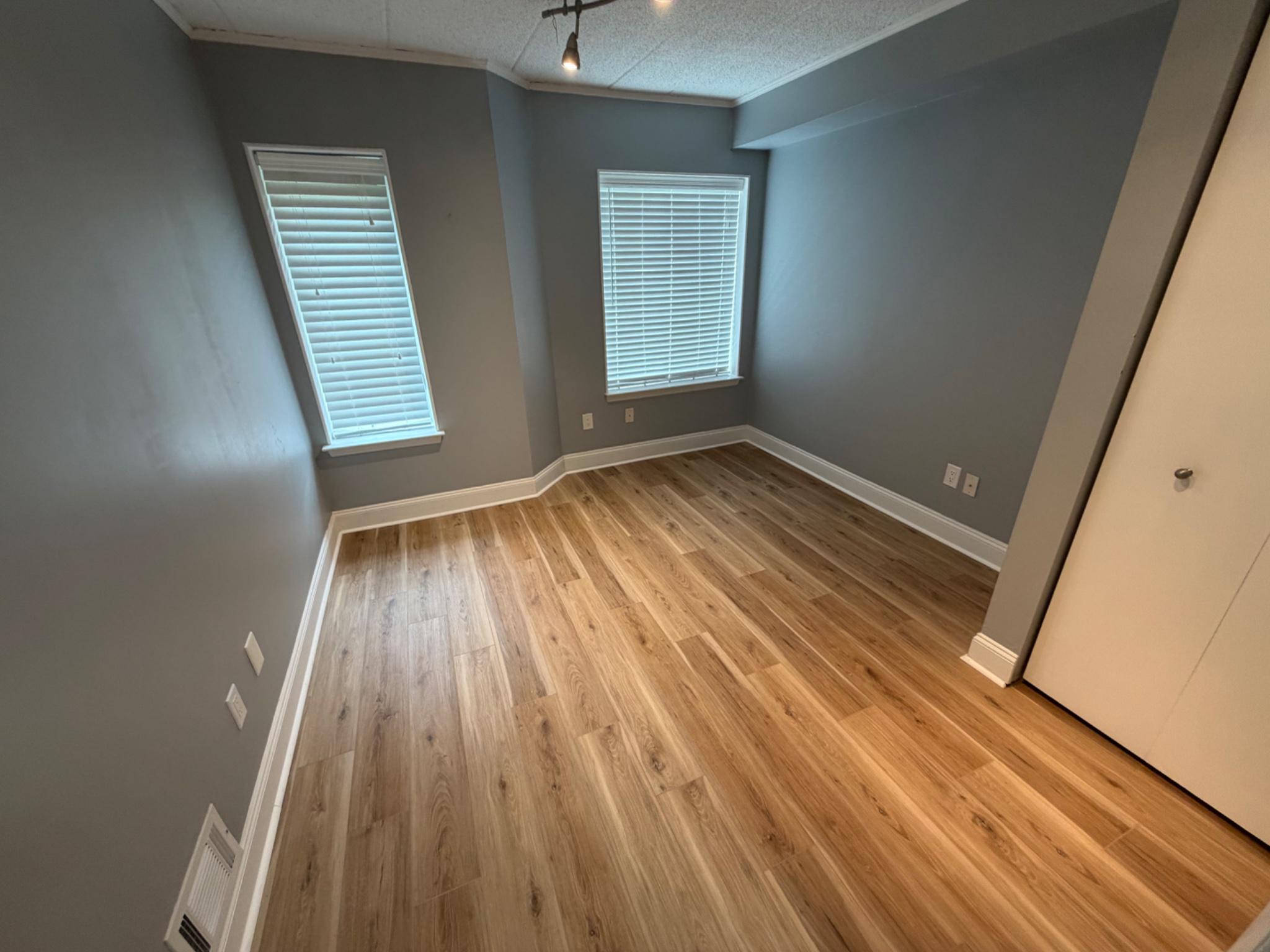 LIBERTY SQUARE - Residential