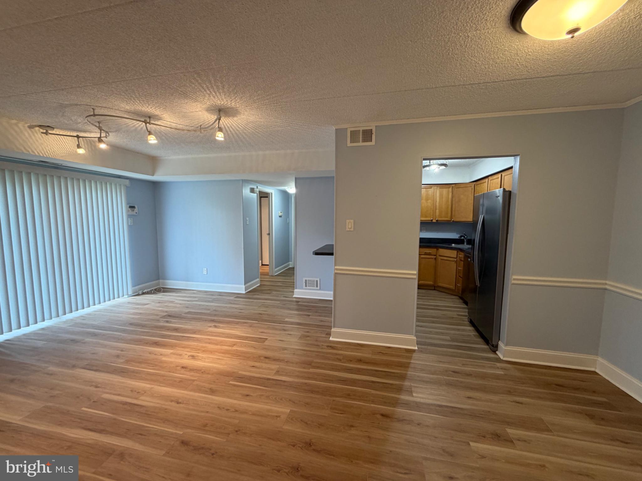 LIBERTY SQUARE - Residential