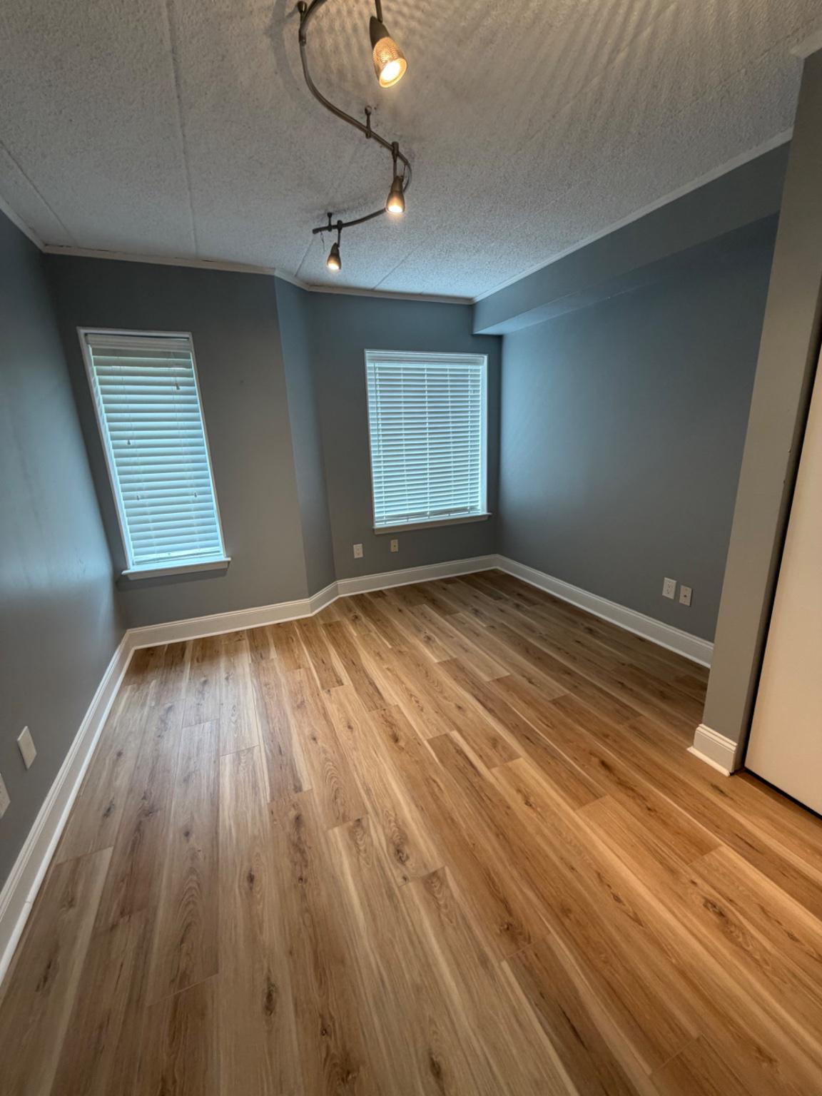LIBERTY SQUARE - Residential