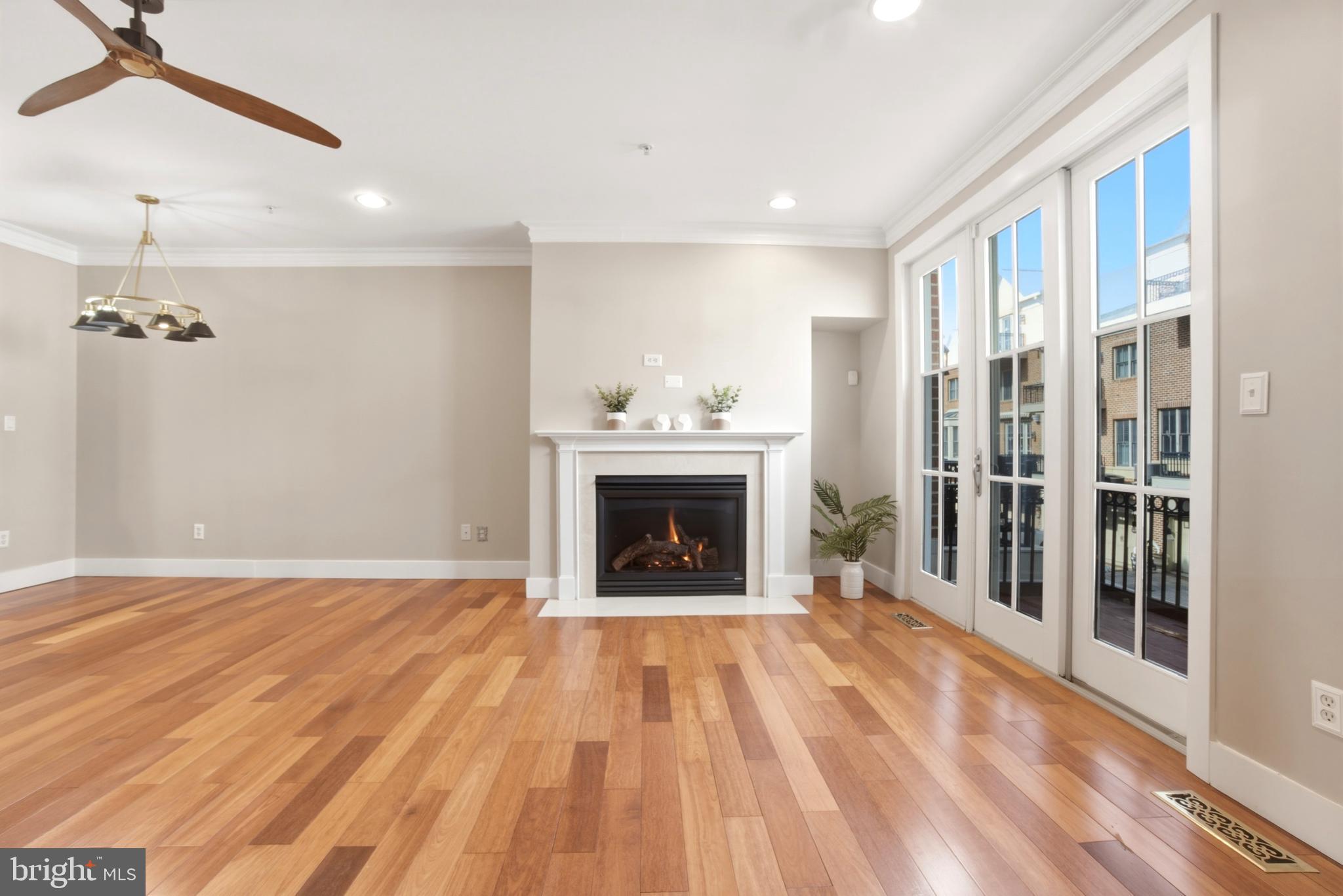 THE MOORINGS AT LIGHTHOUSE POINT - Residential