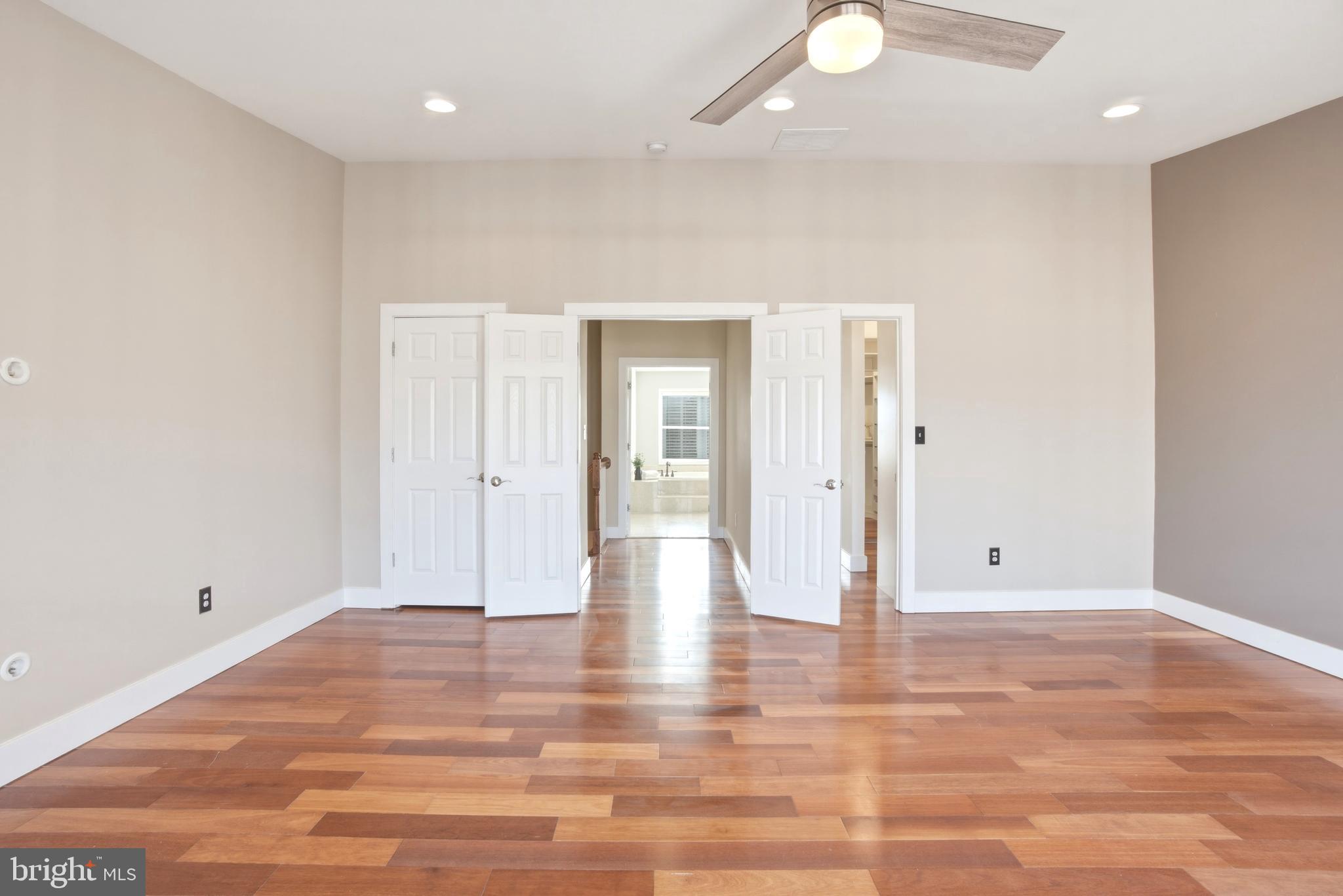 THE MOORINGS AT LIGHTHOUSE POINT - Residential