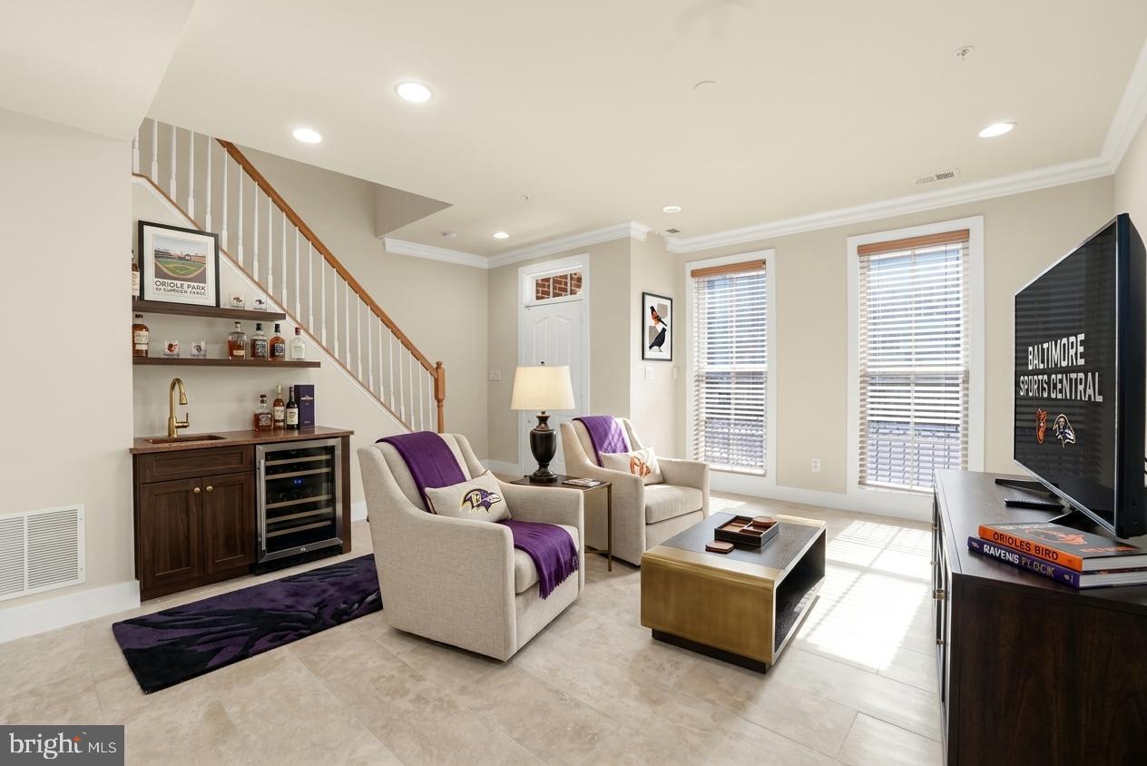 THE MOORINGS AT LIGHTHOUSE POINT - Residential