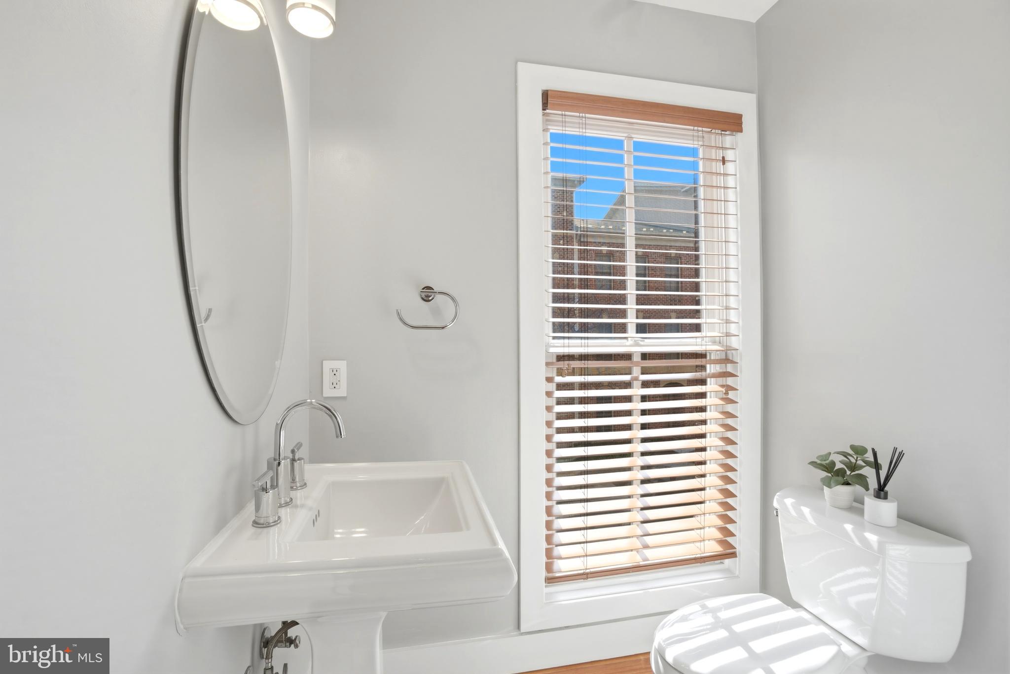 THE MOORINGS AT LIGHTHOUSE POINT - Residential