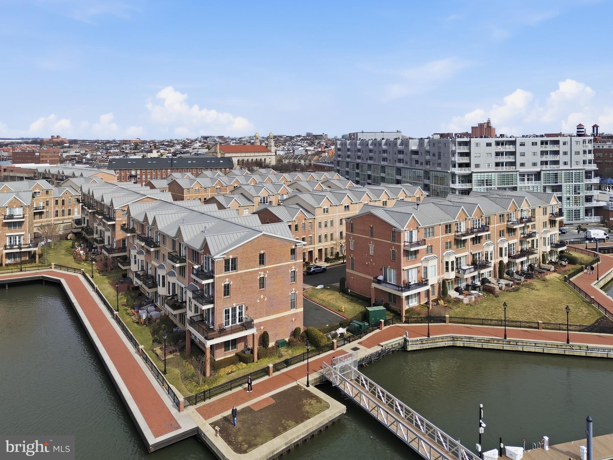 THE MOORINGS AT LIGHTHOUSE POINT - Residential