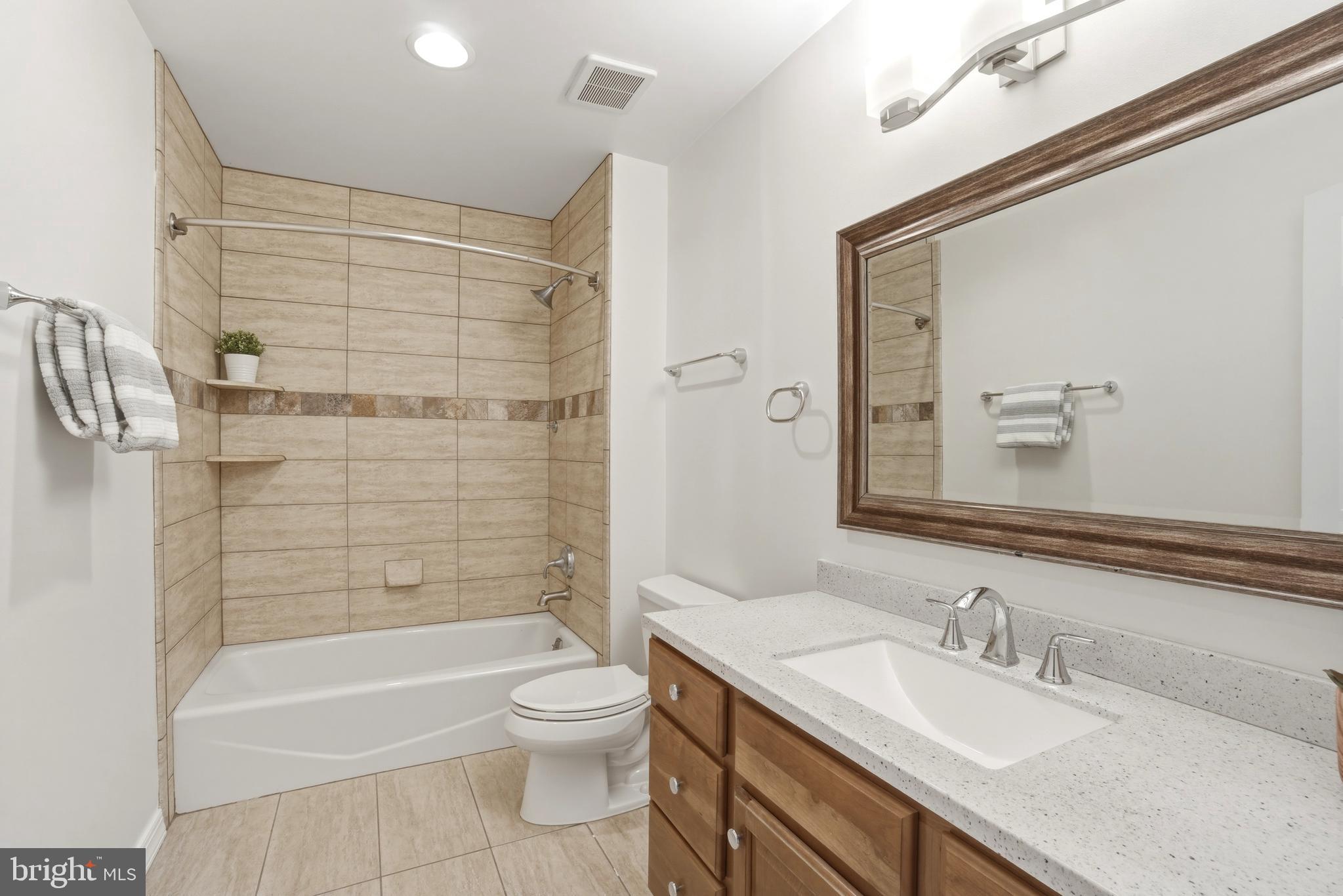 THE MOORINGS AT LIGHTHOUSE POINT - Residential