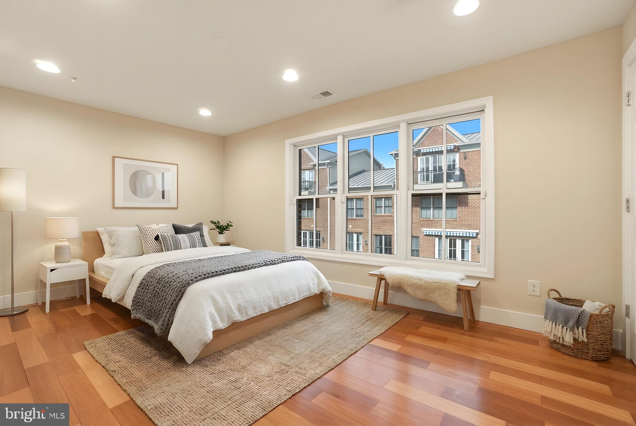 THE MOORINGS AT LIGHTHOUSE POINT - Residential