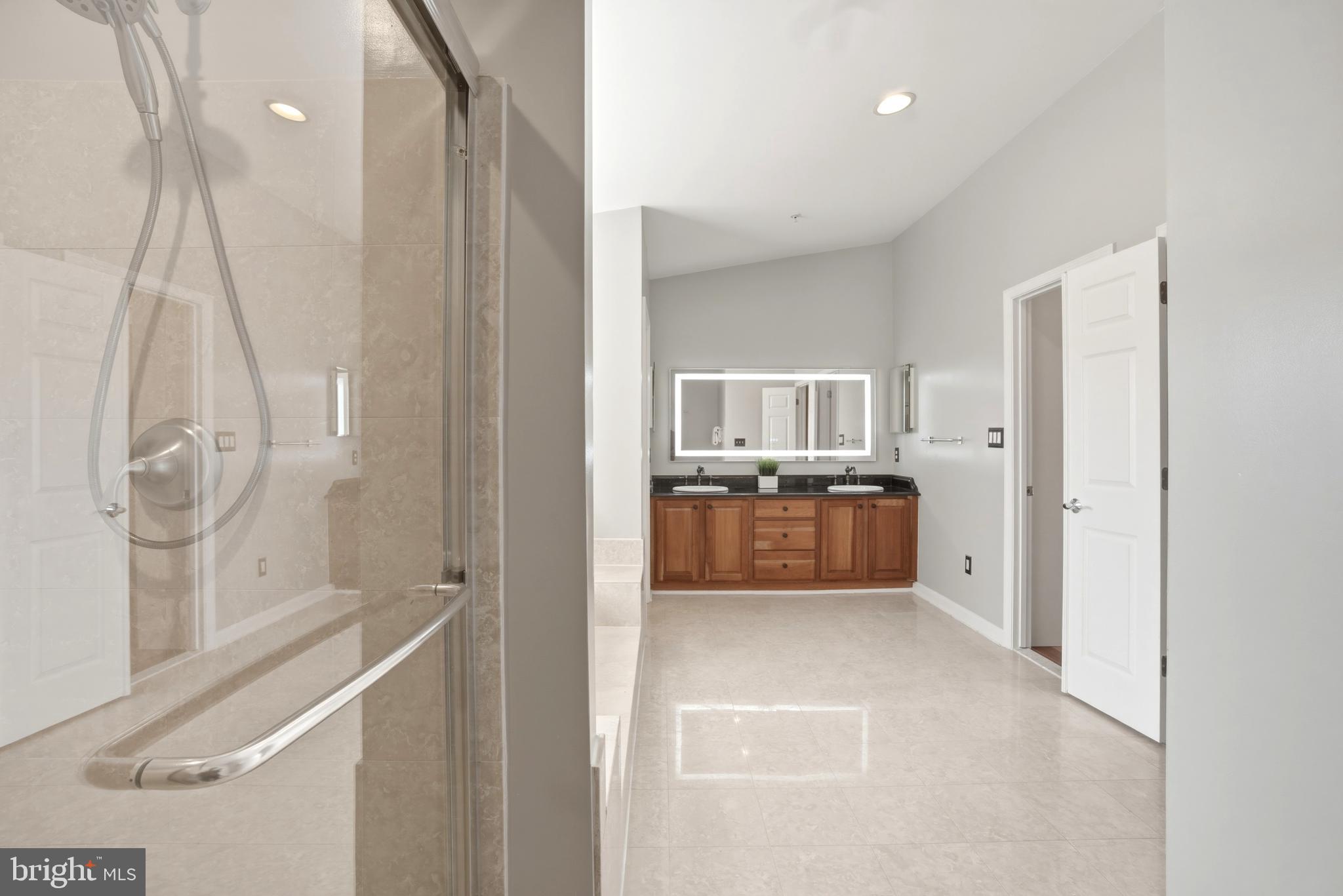 THE MOORINGS AT LIGHTHOUSE POINT - Residential