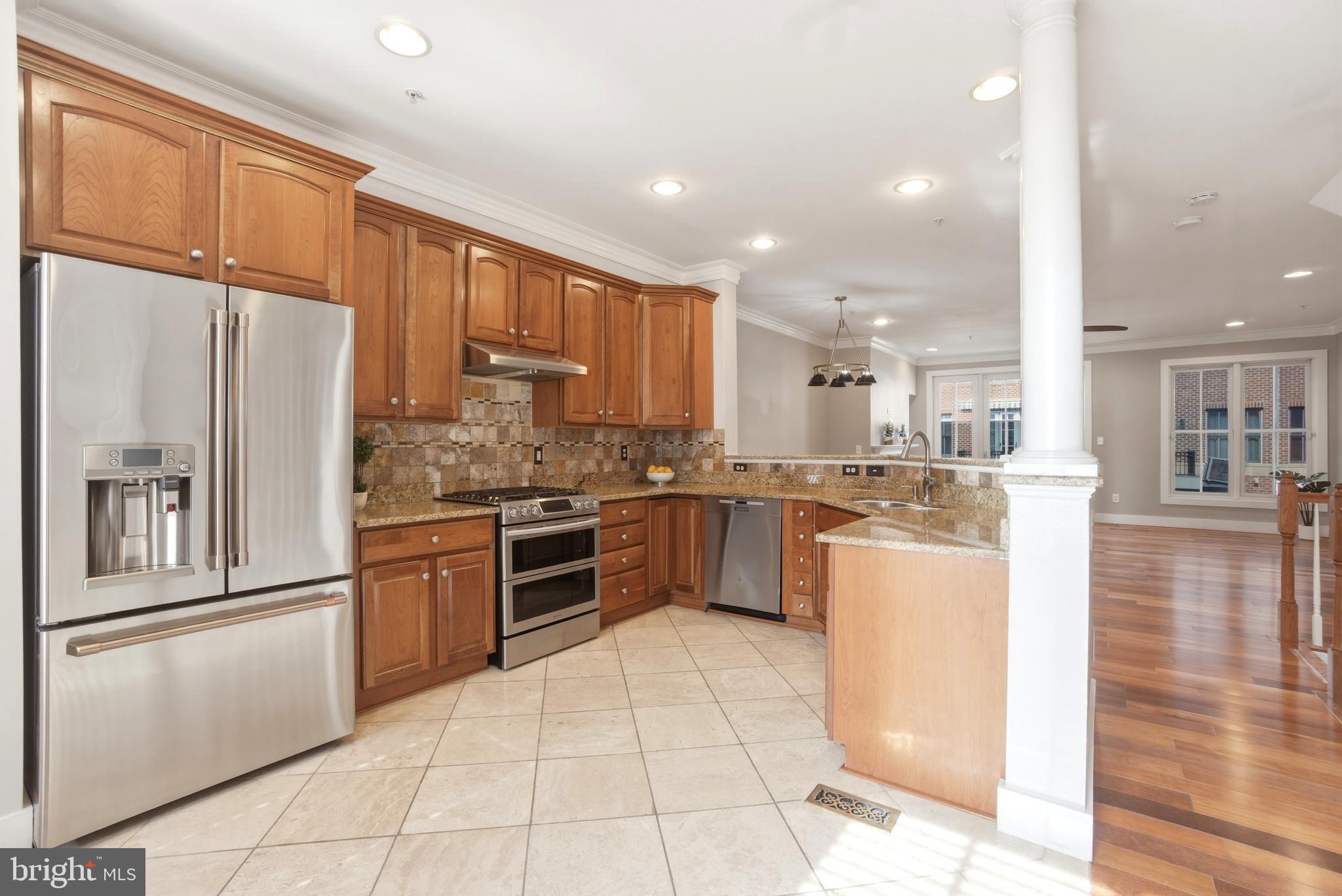 THE MOORINGS AT LIGHTHOUSE POINT - Residential