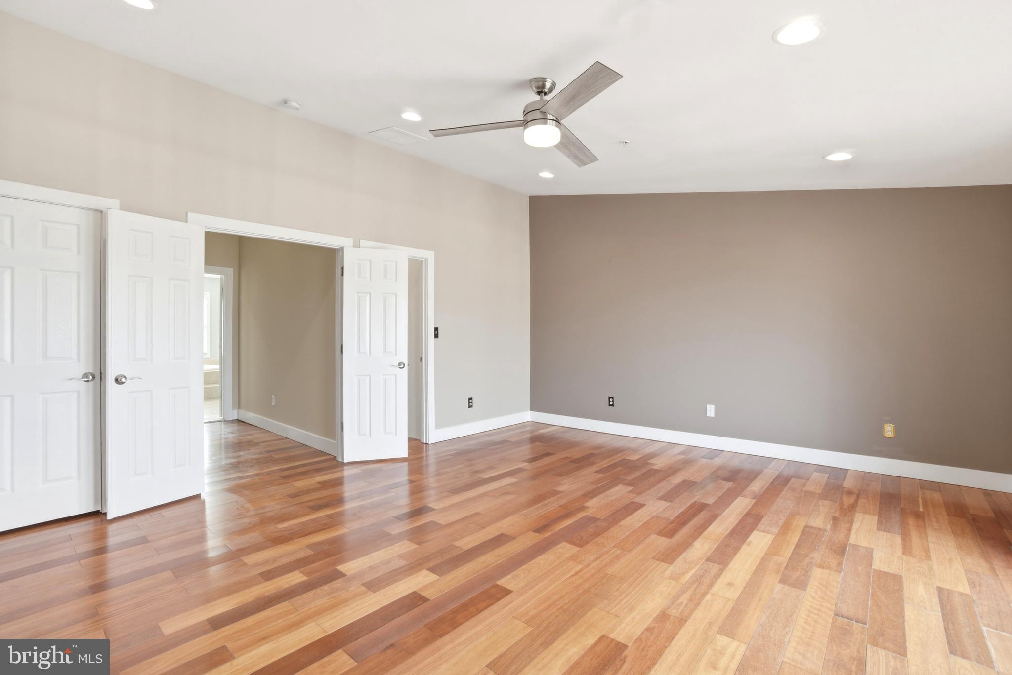 THE MOORINGS AT LIGHTHOUSE POINT - Residential