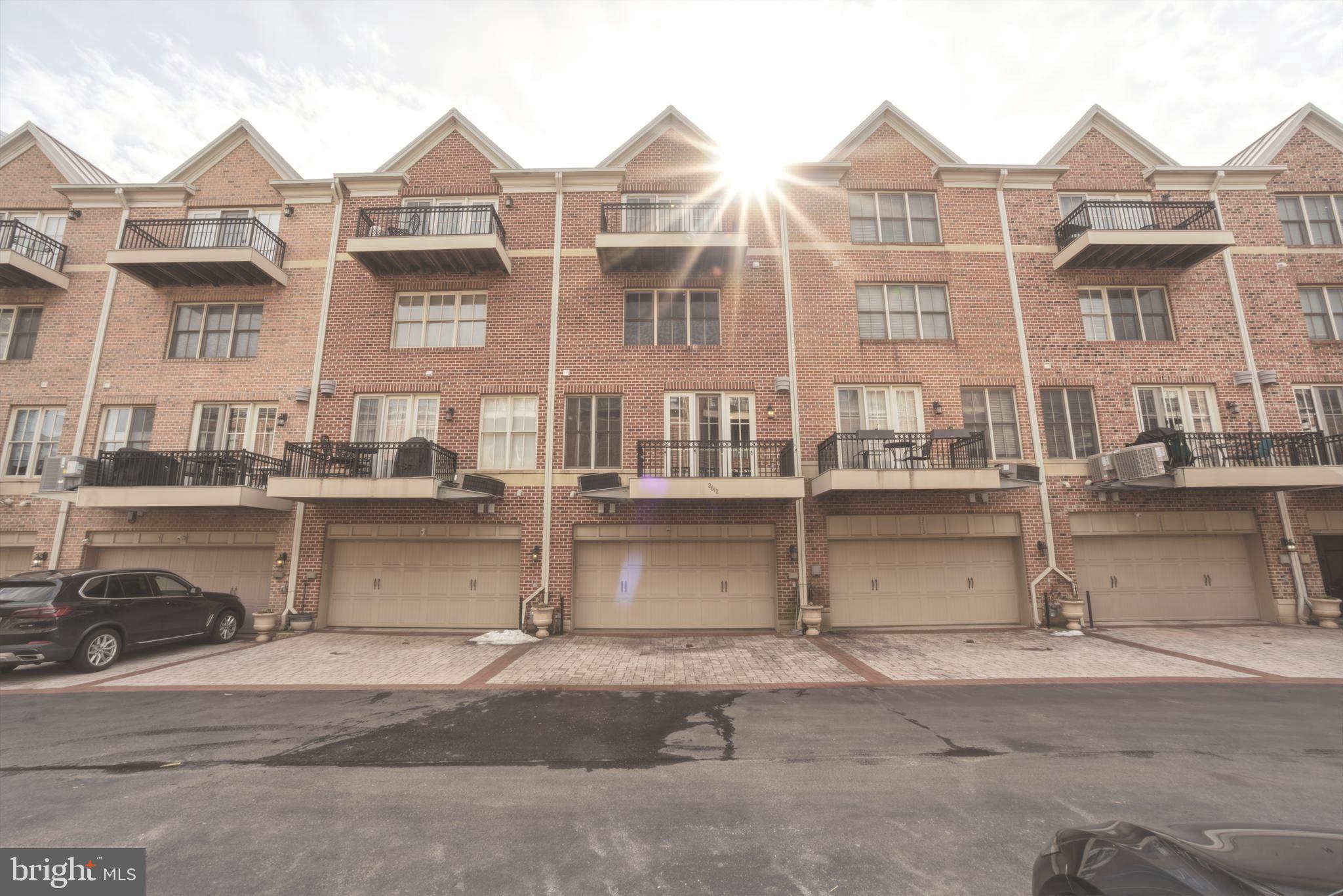 THE MOORINGS AT LIGHTHOUSE POINT - Residential