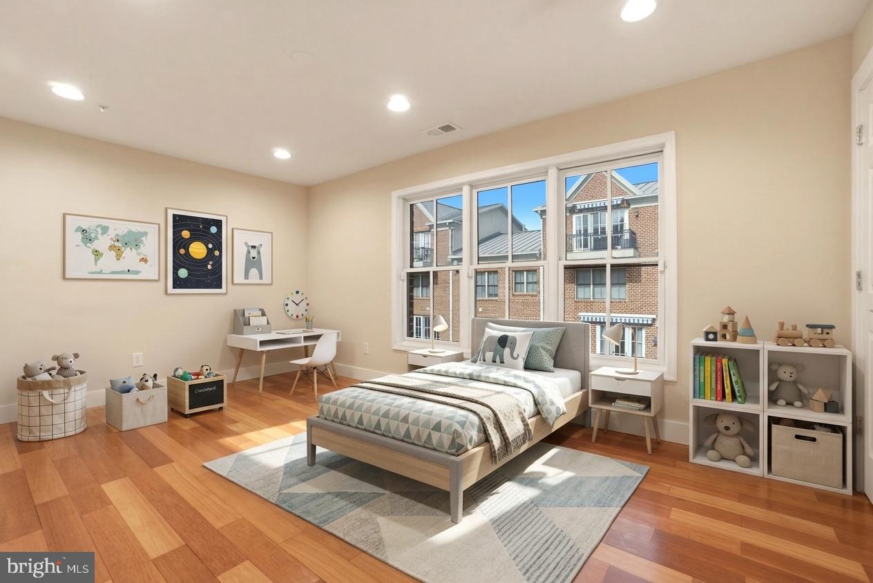 THE MOORINGS AT LIGHTHOUSE POINT - Residential
