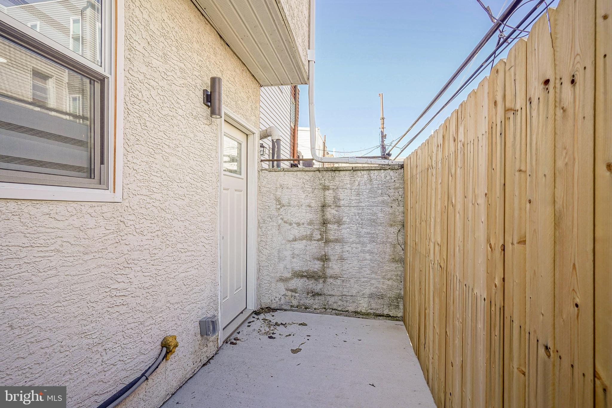 POINT BREEZE - Residential