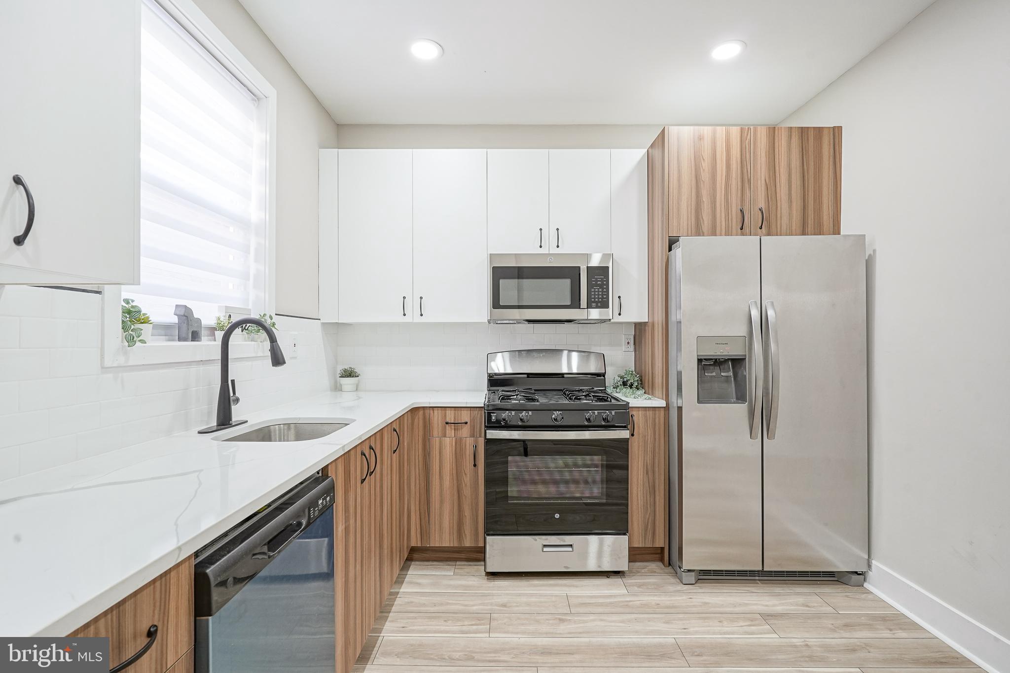 POINT BREEZE - Residential