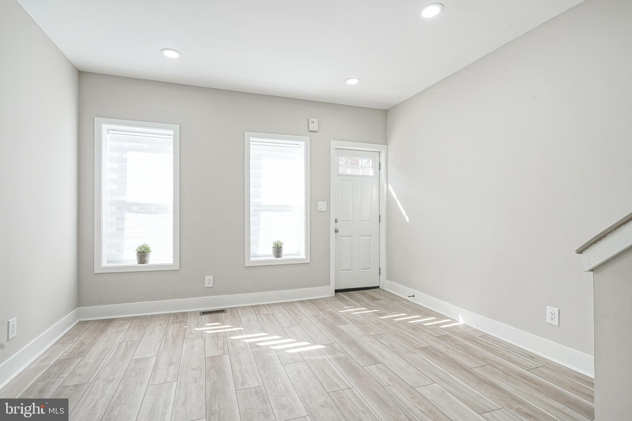 POINT BREEZE - Residential