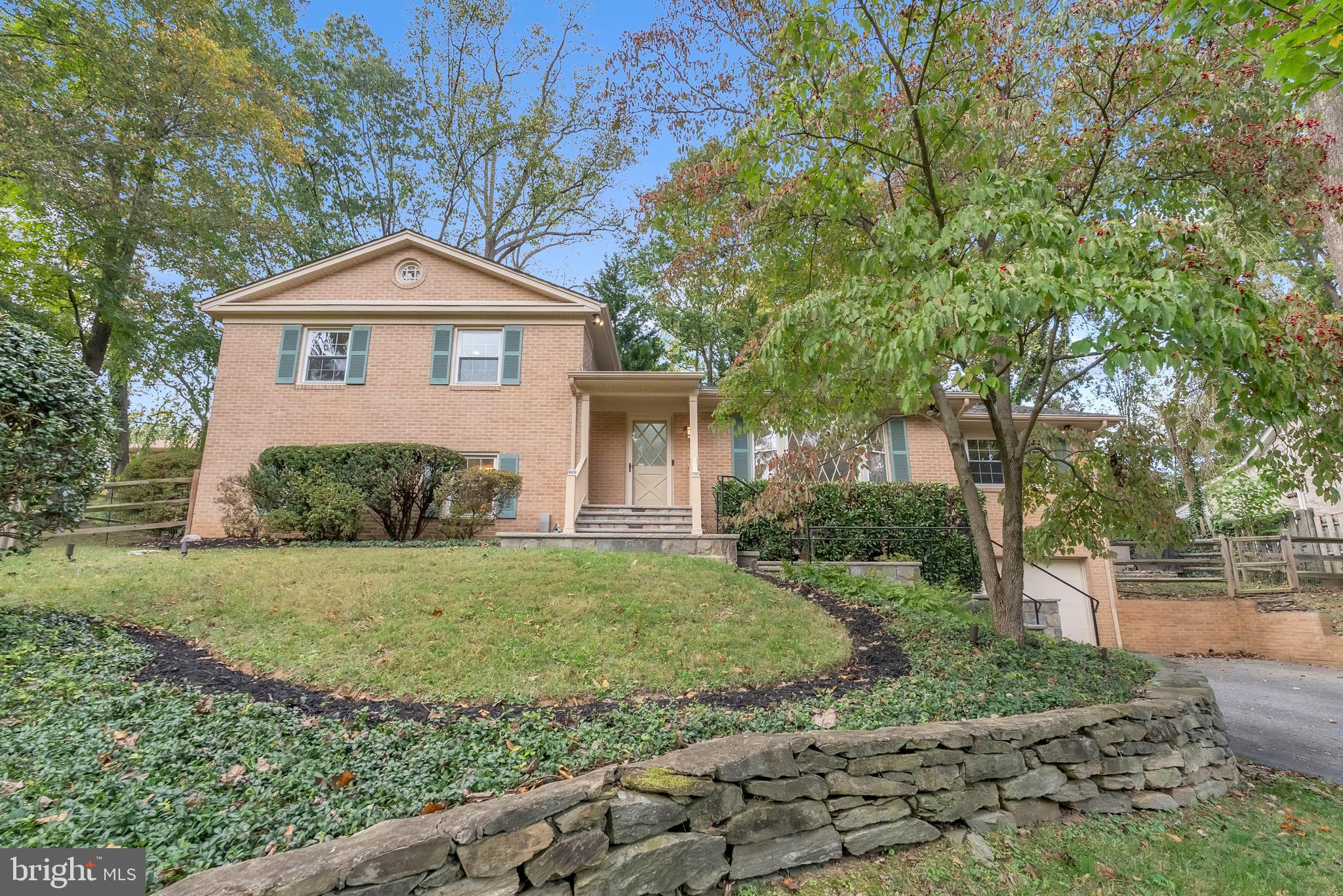 2124 EDGEWATER PARKWAY