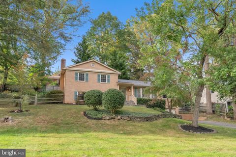 2124 EDGEWATER PARKWAY SILVER SPRING MD 20903