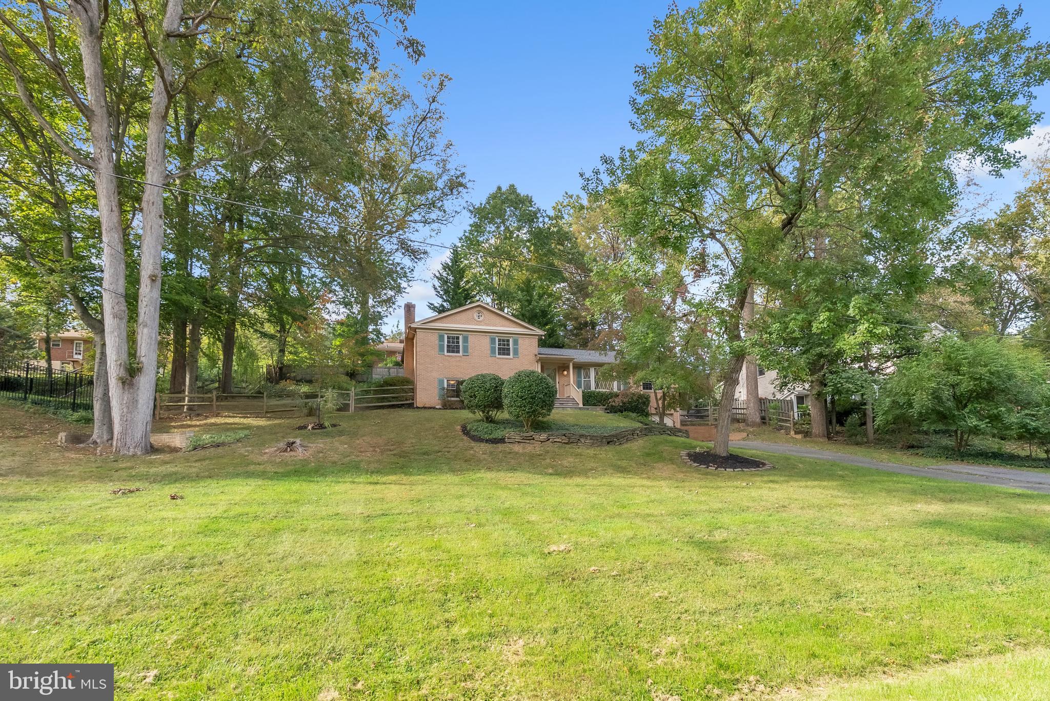 2124 EDGEWATER PARKWAY