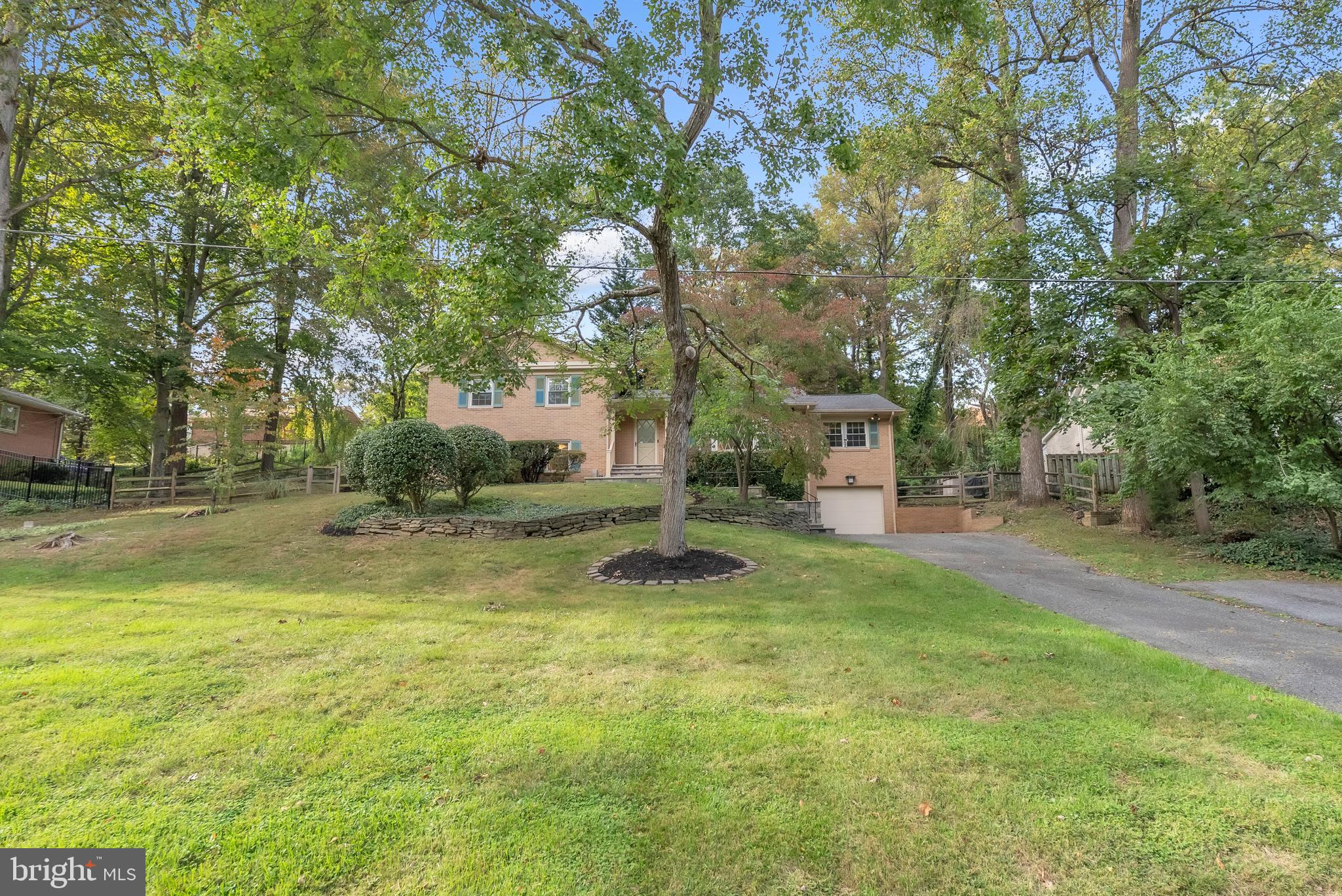 2124 EDGEWATER PARKWAY