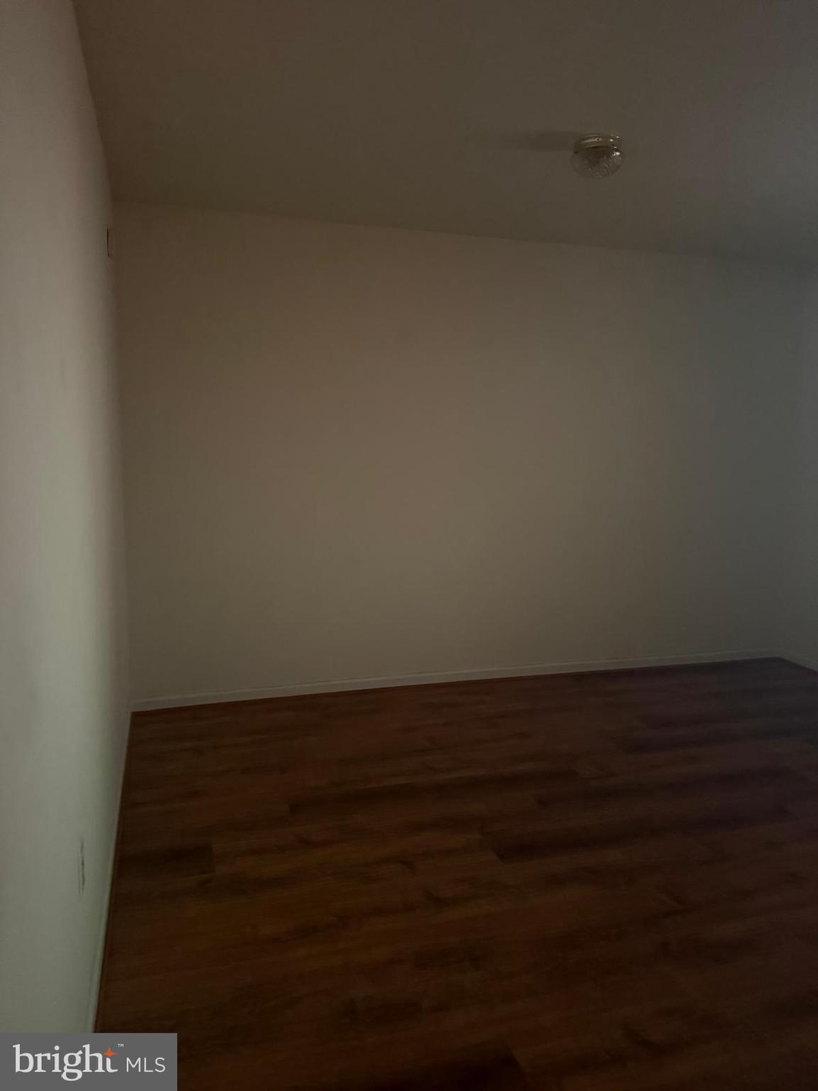 MCNAIR FARMS LANDBAY 5 - Residential Lease