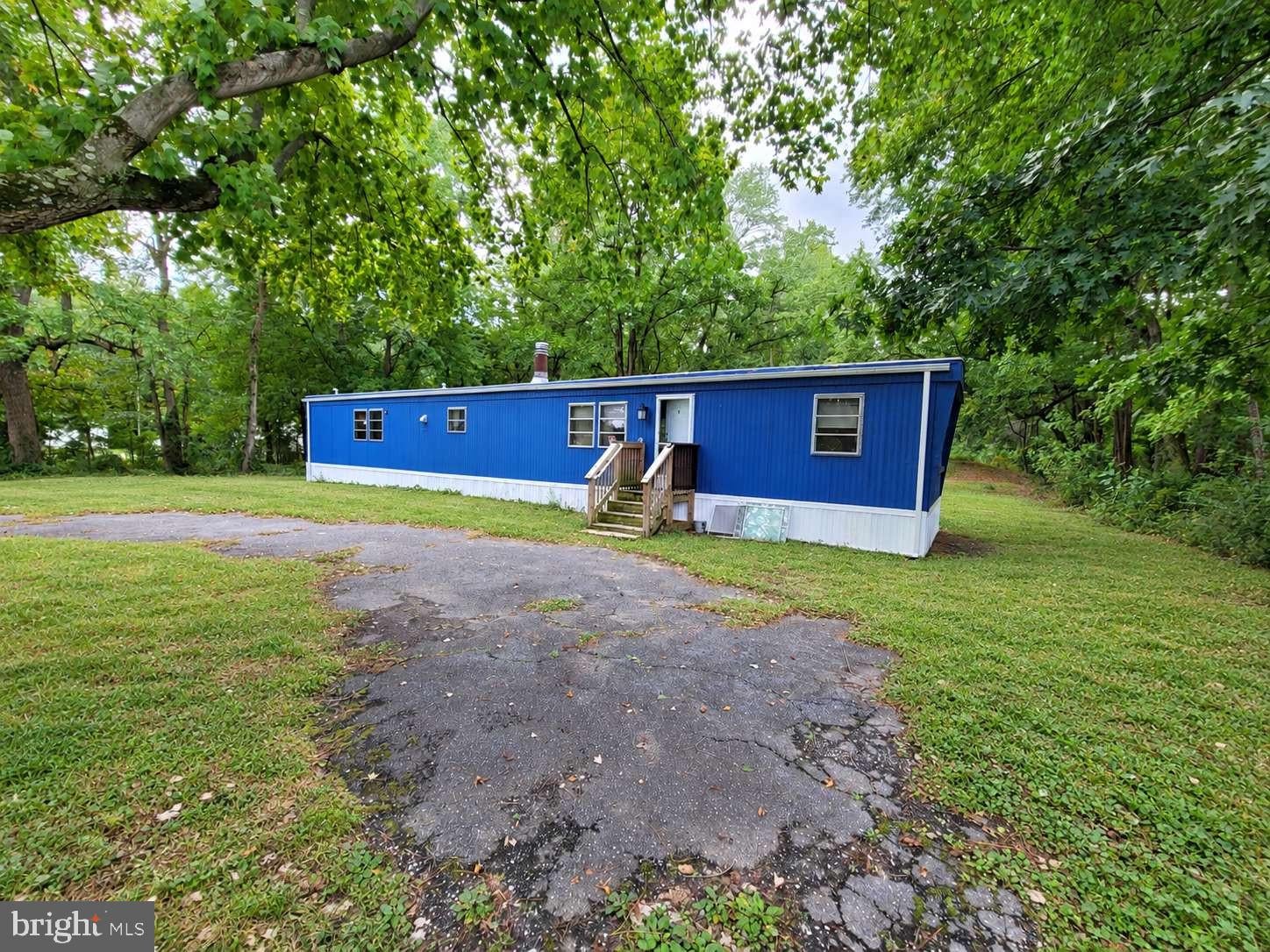 2119 HUNTING QUARTER ROAD