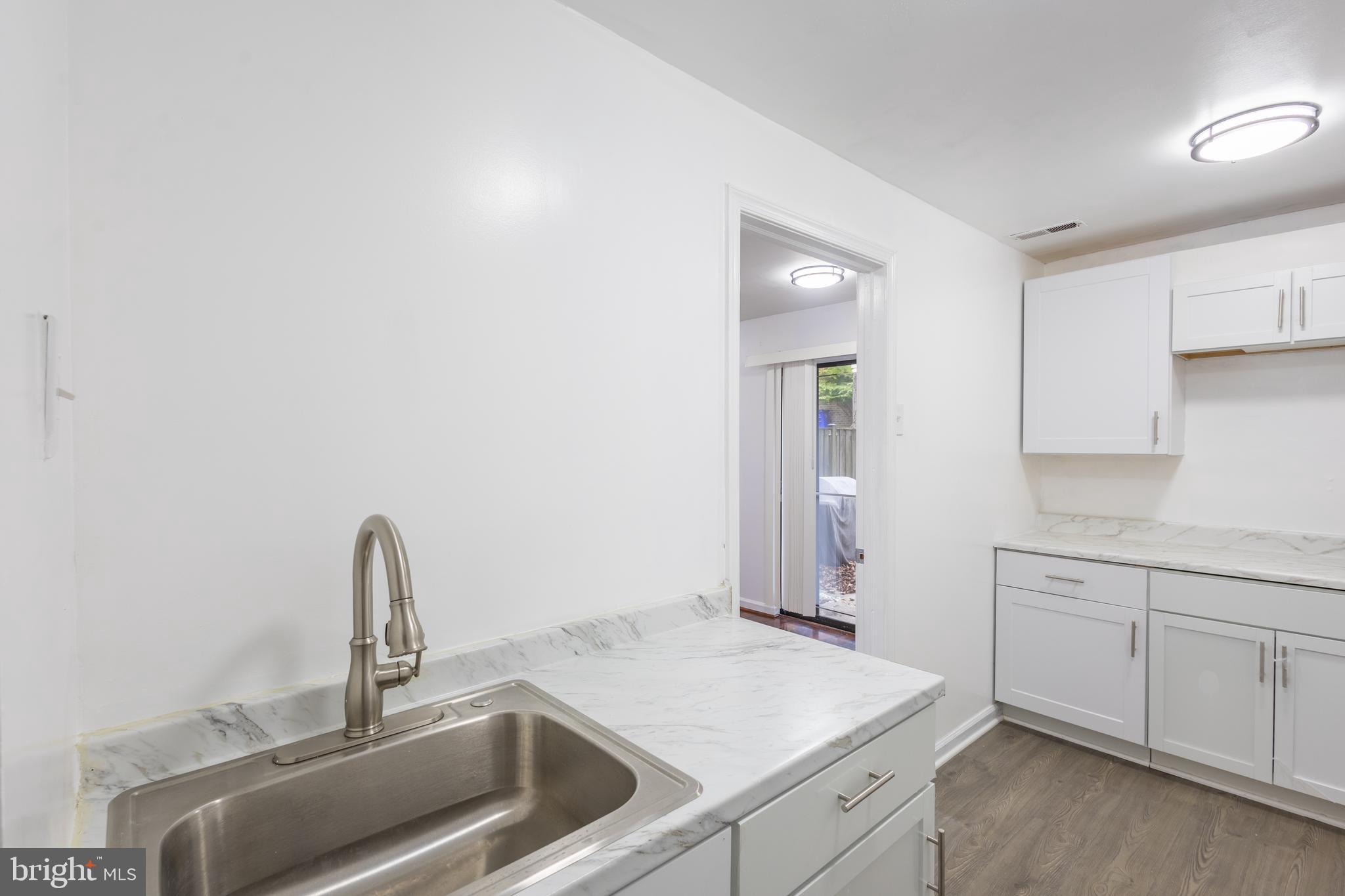 KINGS CONTRIVANCE - Residential Lease