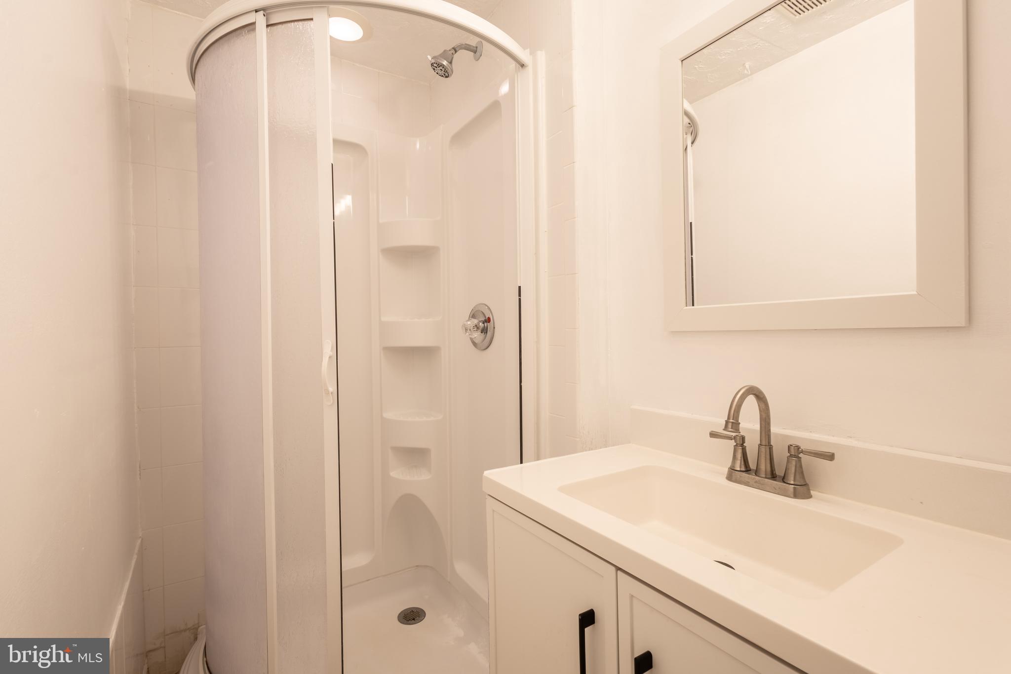 KINGS CONTRIVANCE - Residential Lease