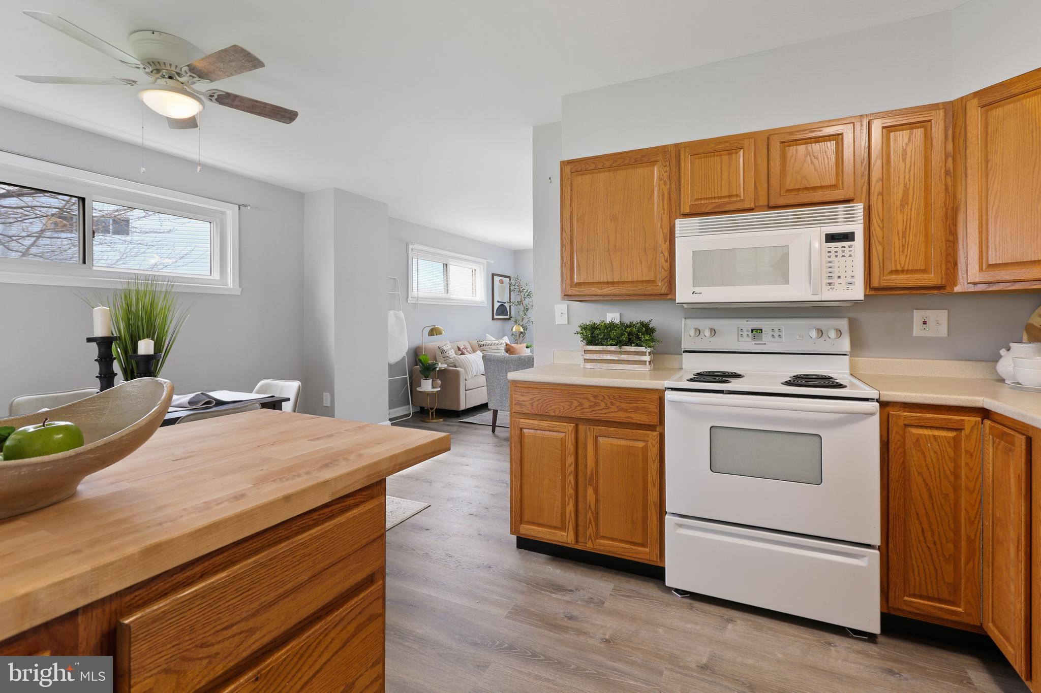 COUNTRY RIDGE - Residential