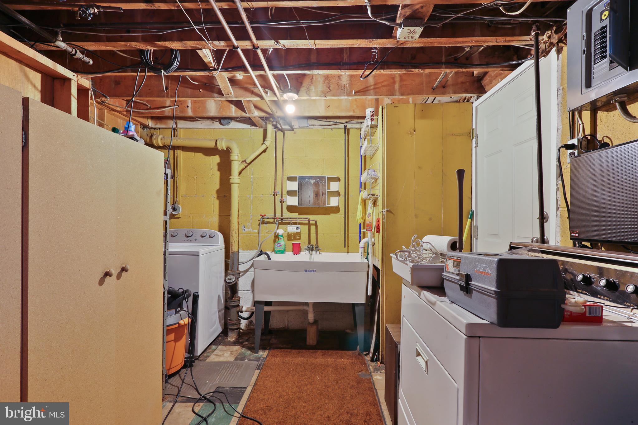 COUNTRY RIDGE - Residential