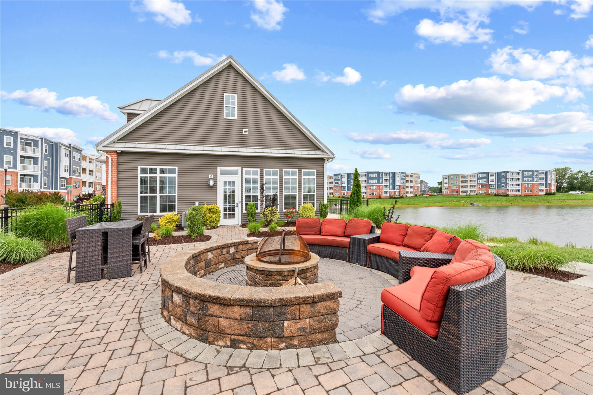 VINEYARDS AT NASSAU VALLEY - Residential