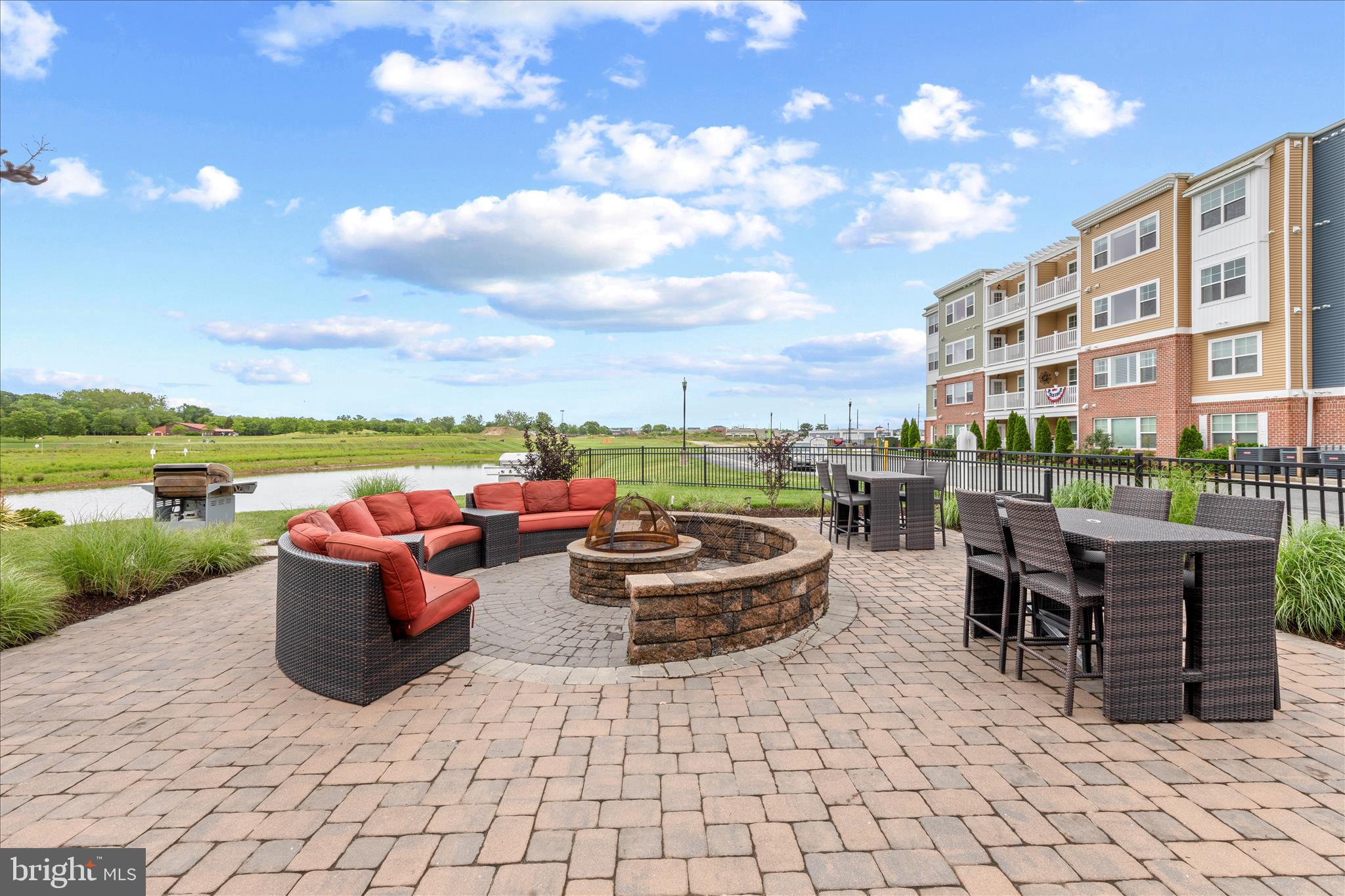 VINEYARDS AT NASSAU VALLEY - Residential
