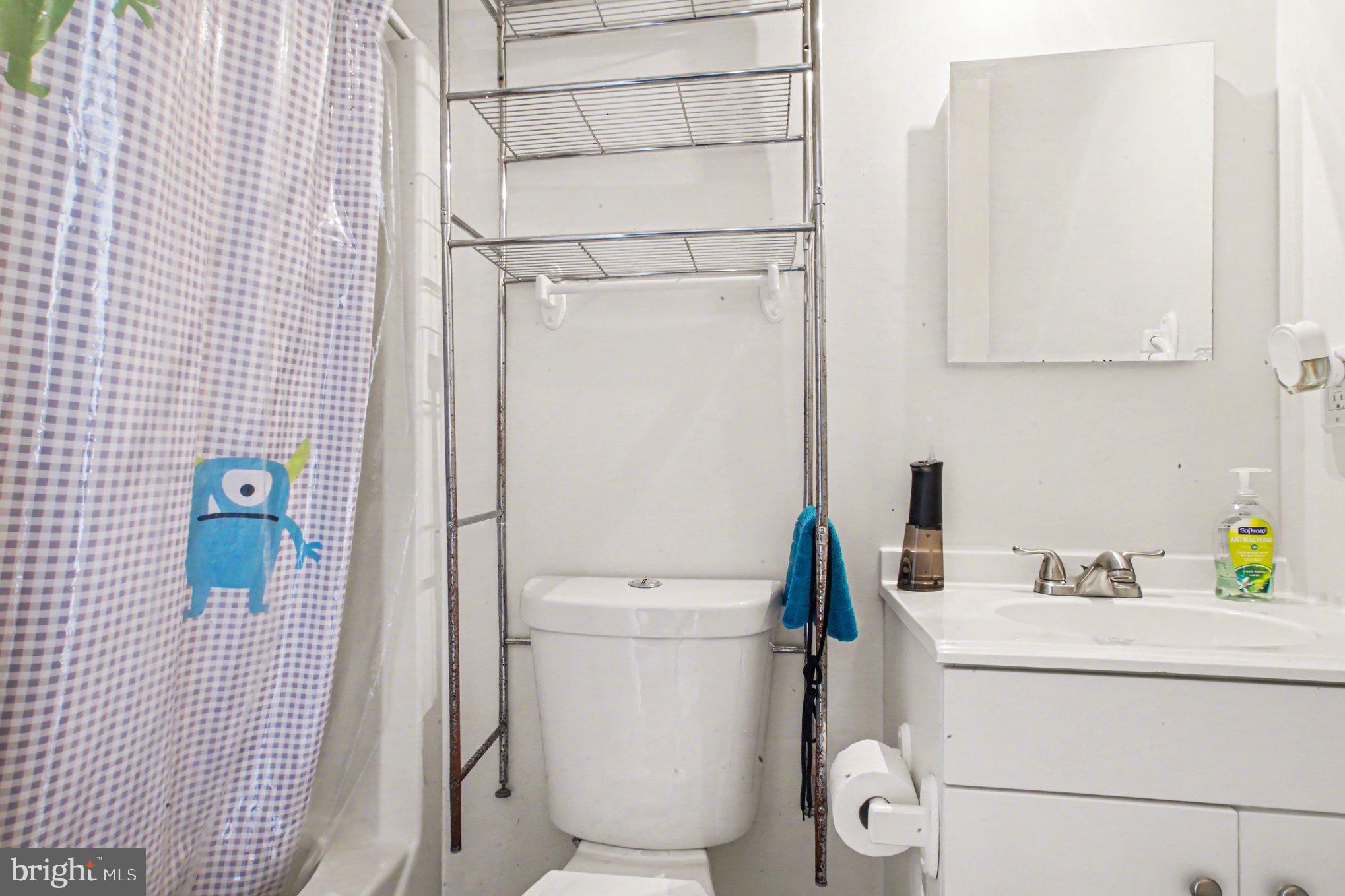 AUSTIN RUN TOWNHOUSES - Residential