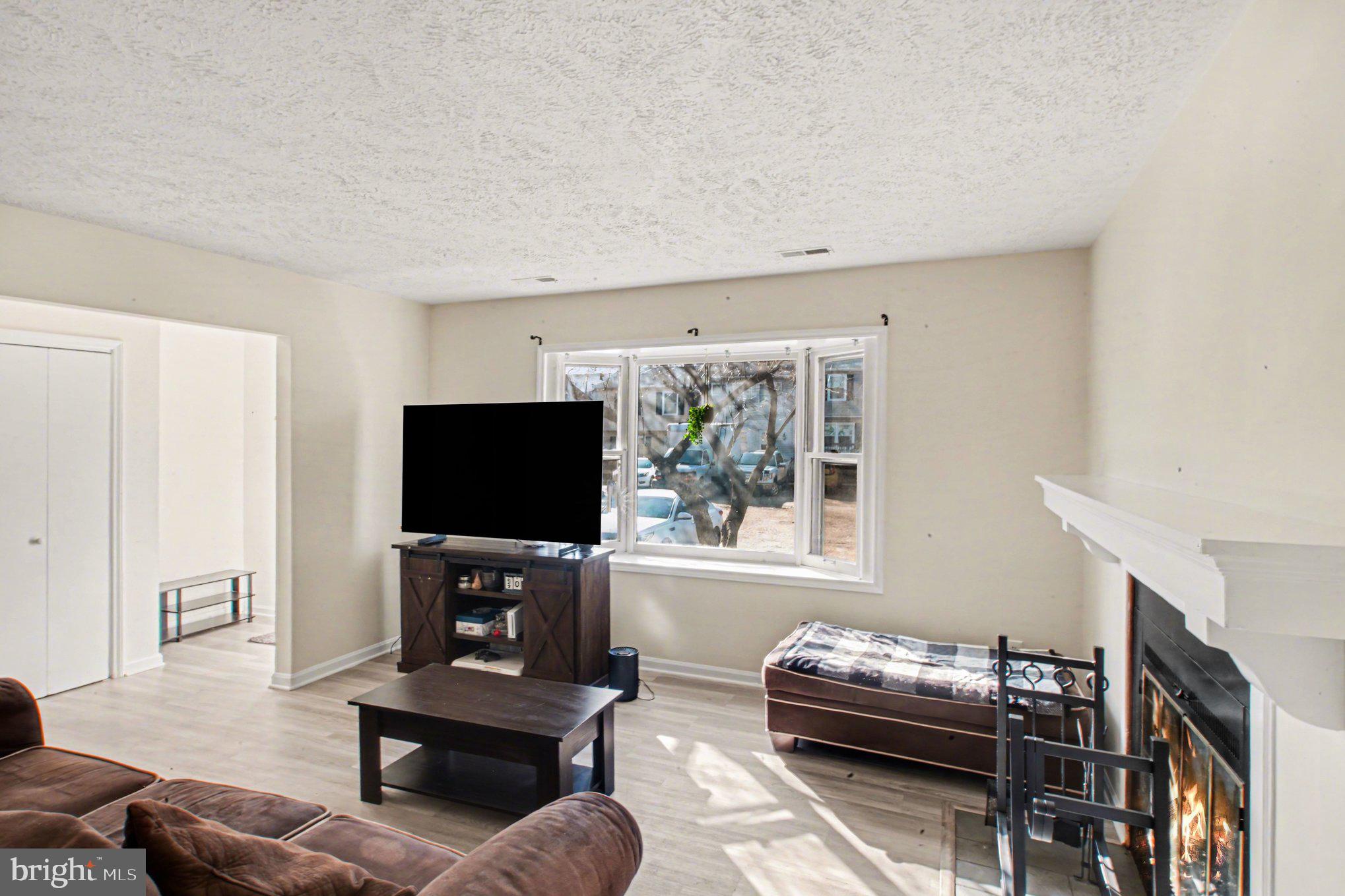 AUSTIN RUN TOWNHOUSES - Residential