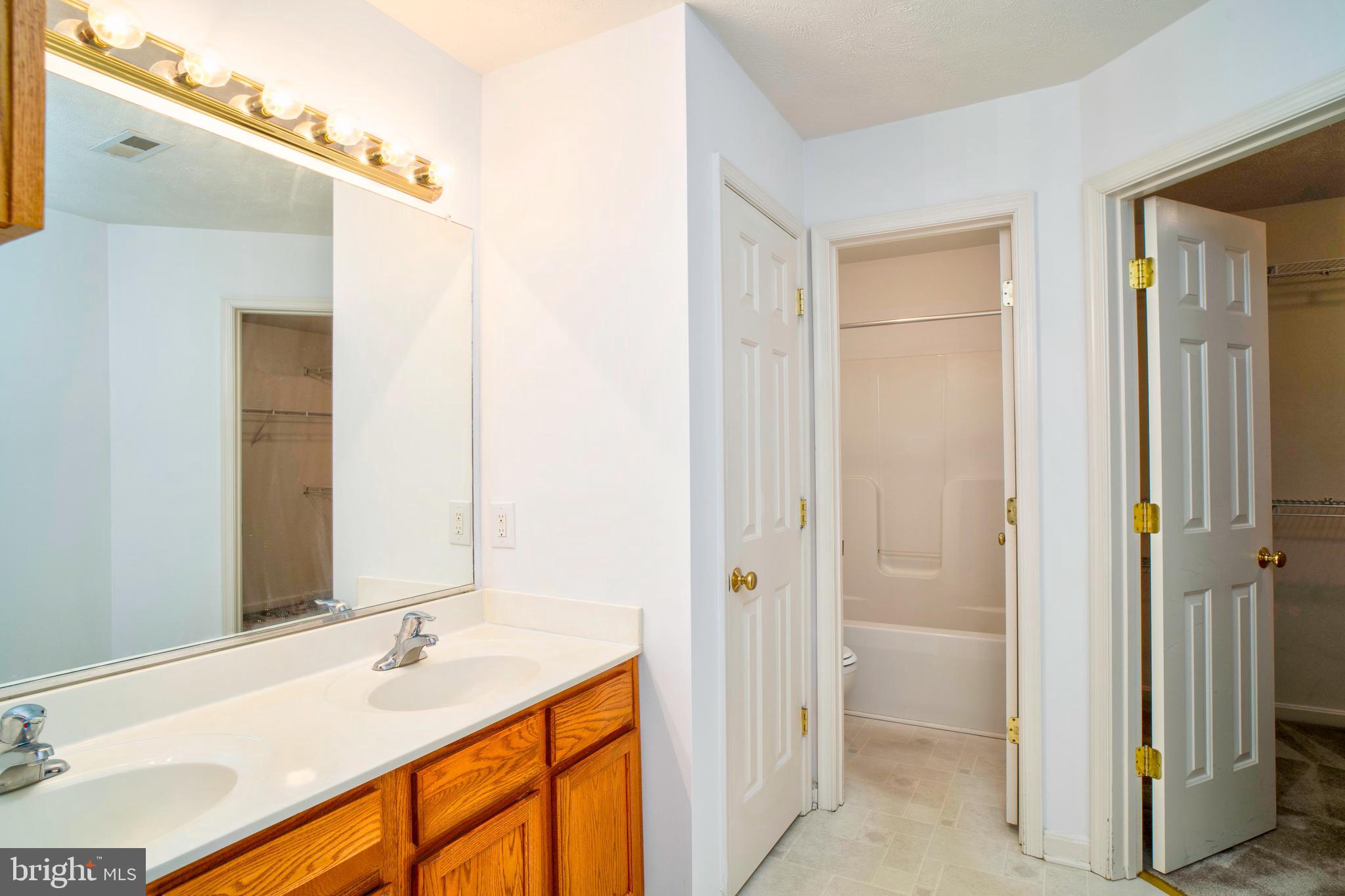 OAKLAND PARK - Residential