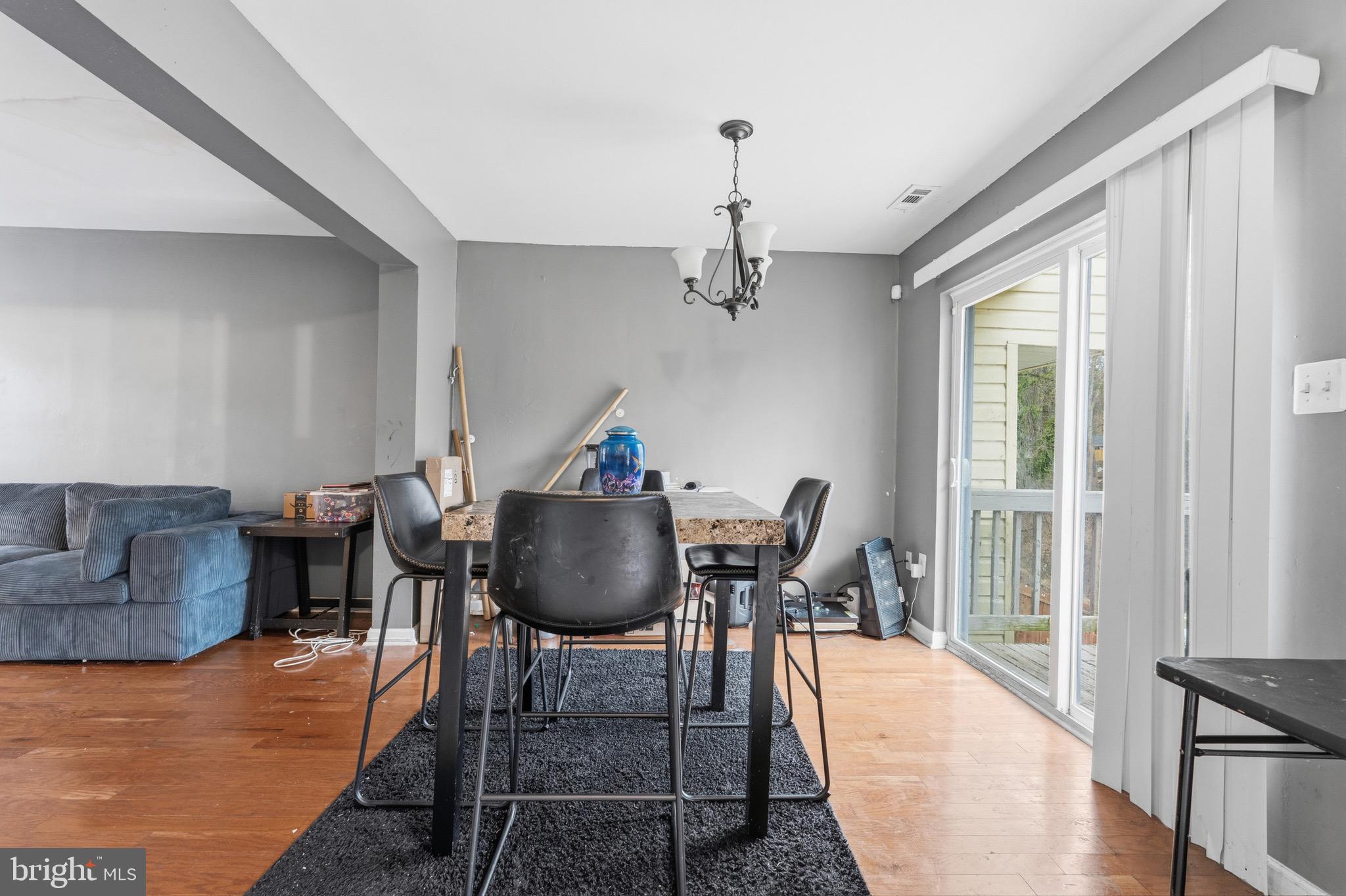 LONDON WOODS - Residential