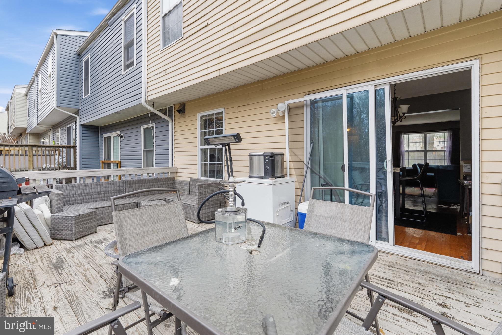 LONDON WOODS - Residential