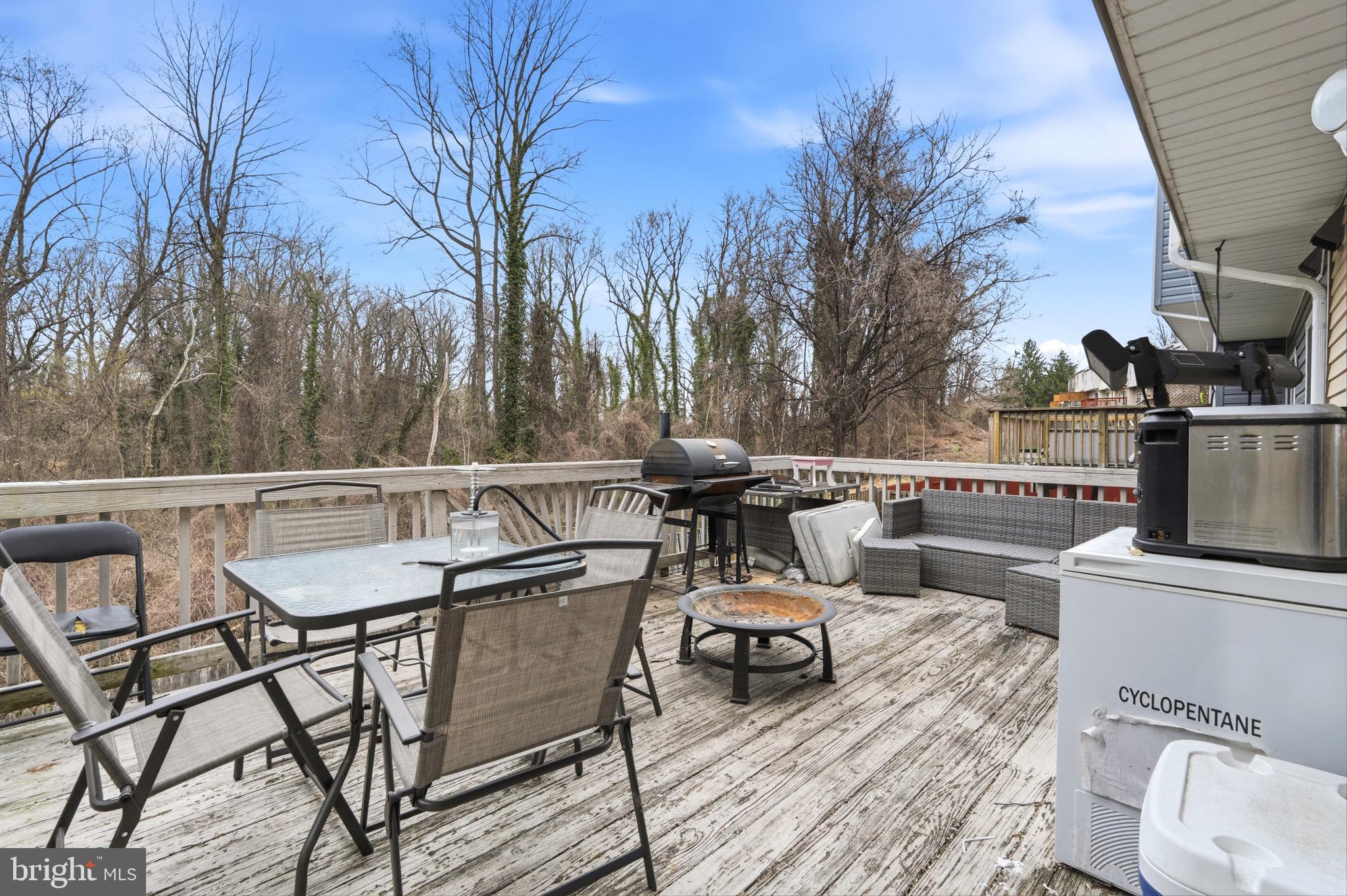 LONDON WOODS - Residential