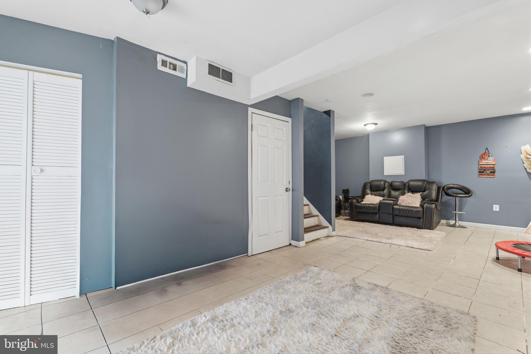 LONDON WOODS - Residential