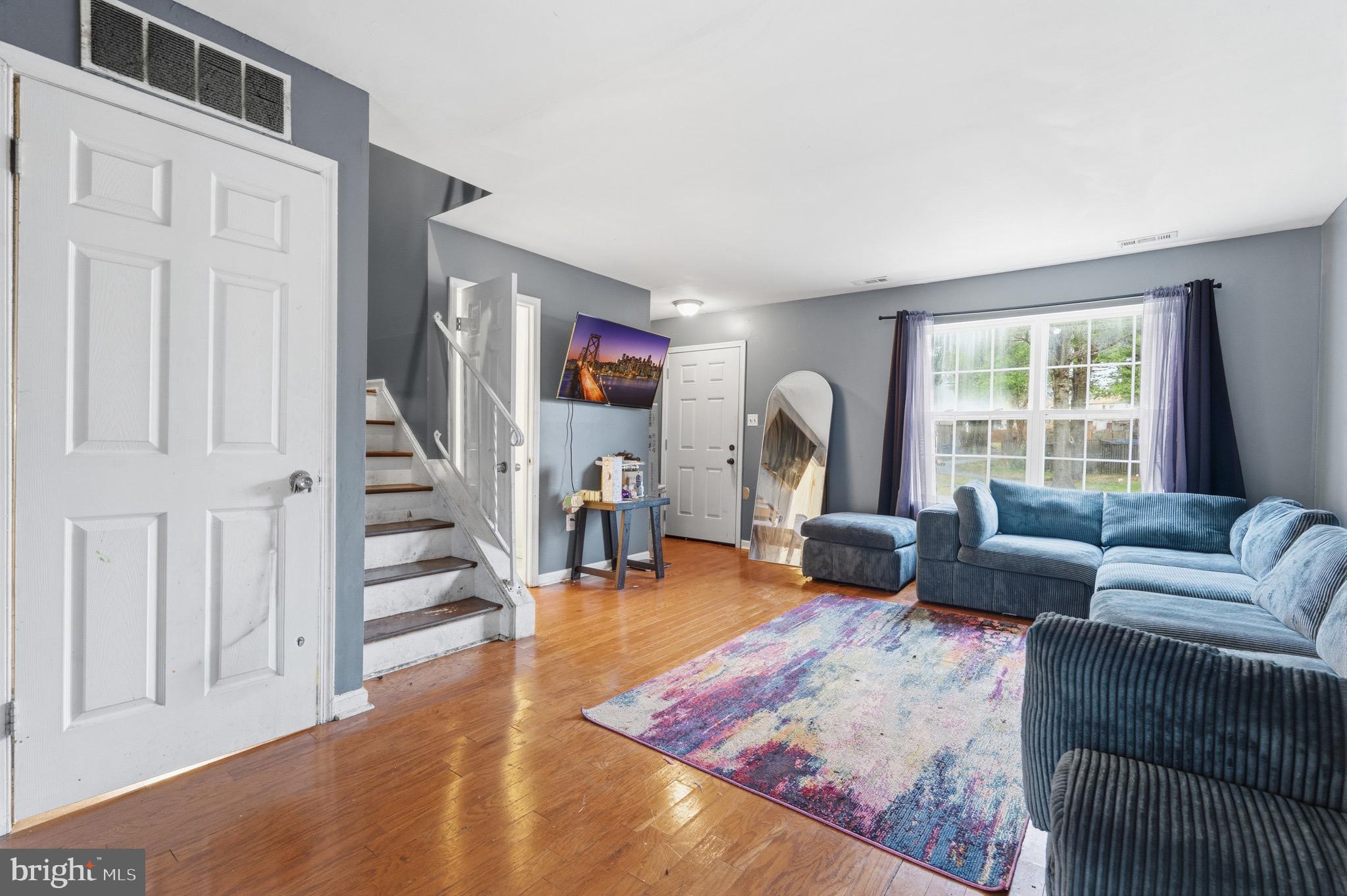 LONDON WOODS - Residential