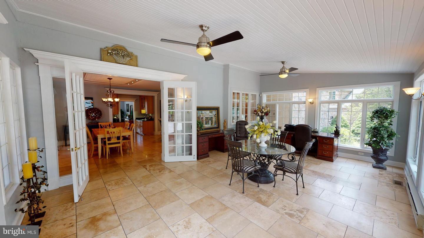 BURROWS RUN - Residential