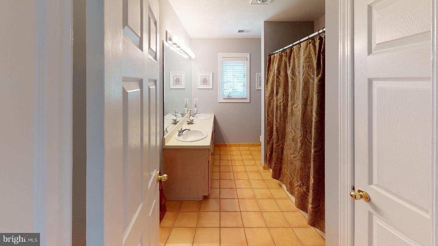 BURROWS RUN - Residential