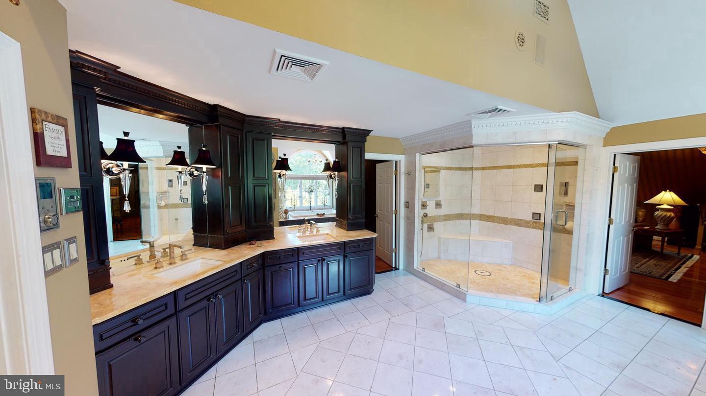 BURROWS RUN - Residential