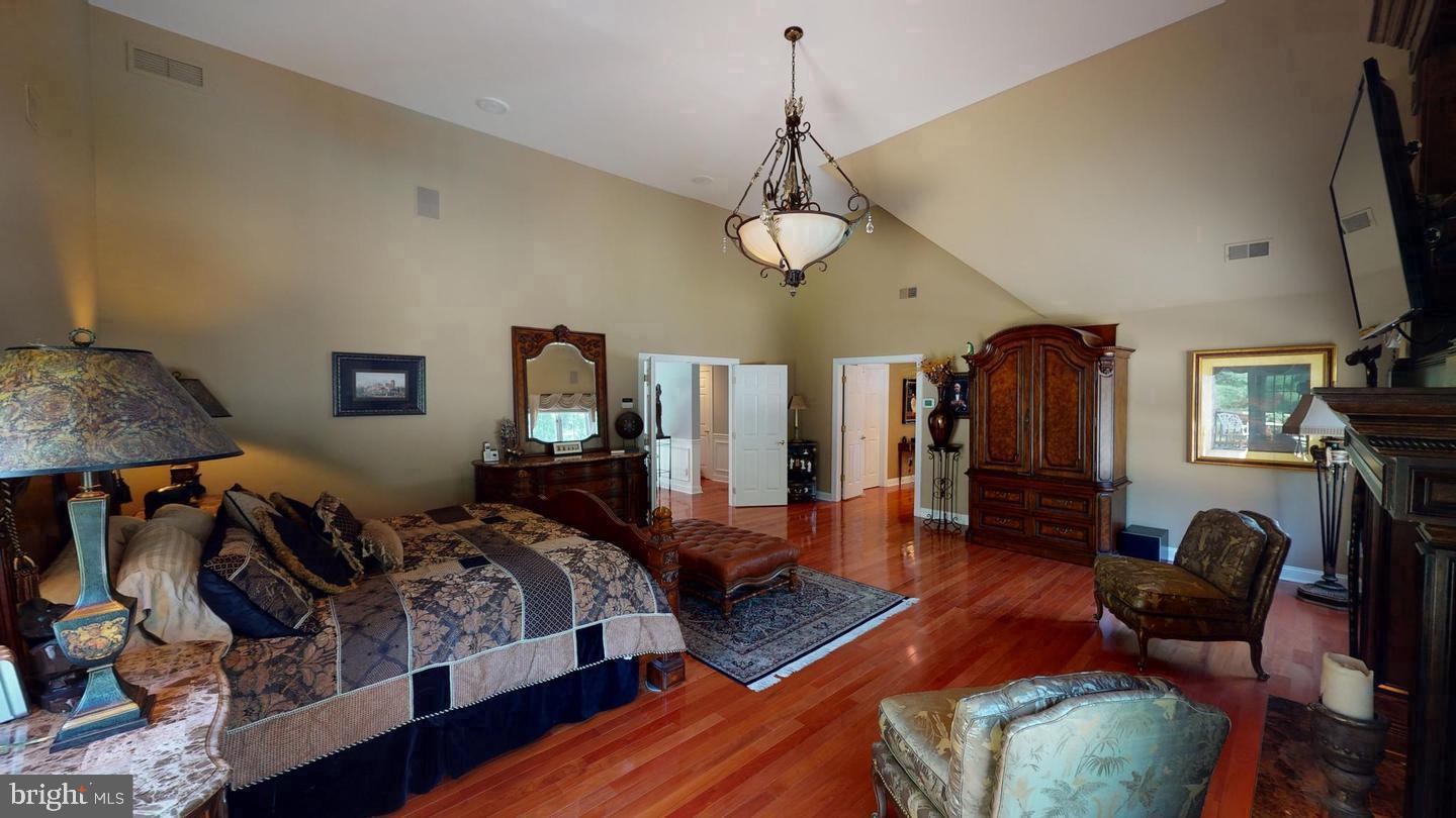 BURROWS RUN - Residential